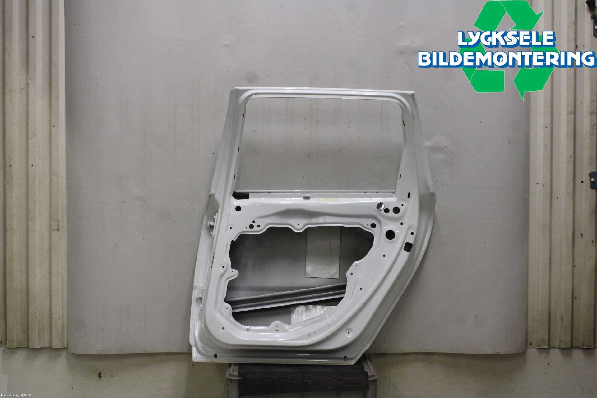 Volvo V70 14-16 Dörr Bak Höger