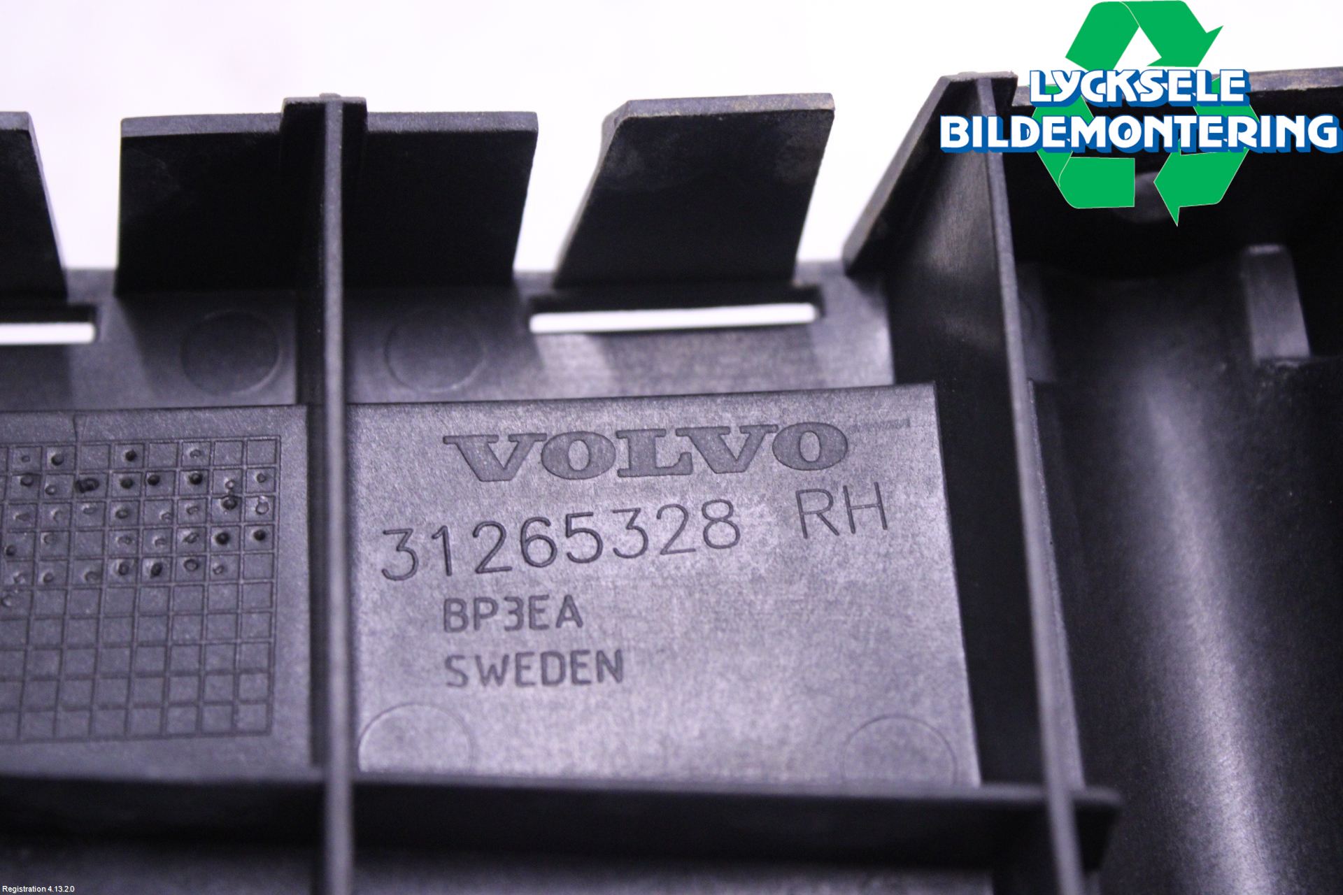 Volvo V70 08-13 Stötfångarfäste Bak Hö