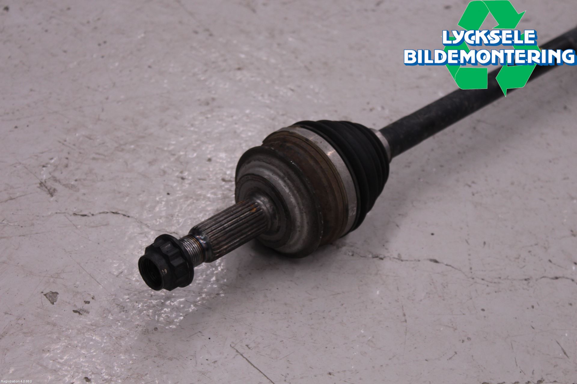 Toyota VERSO-S 11-16 Drivaxel Fram Höger