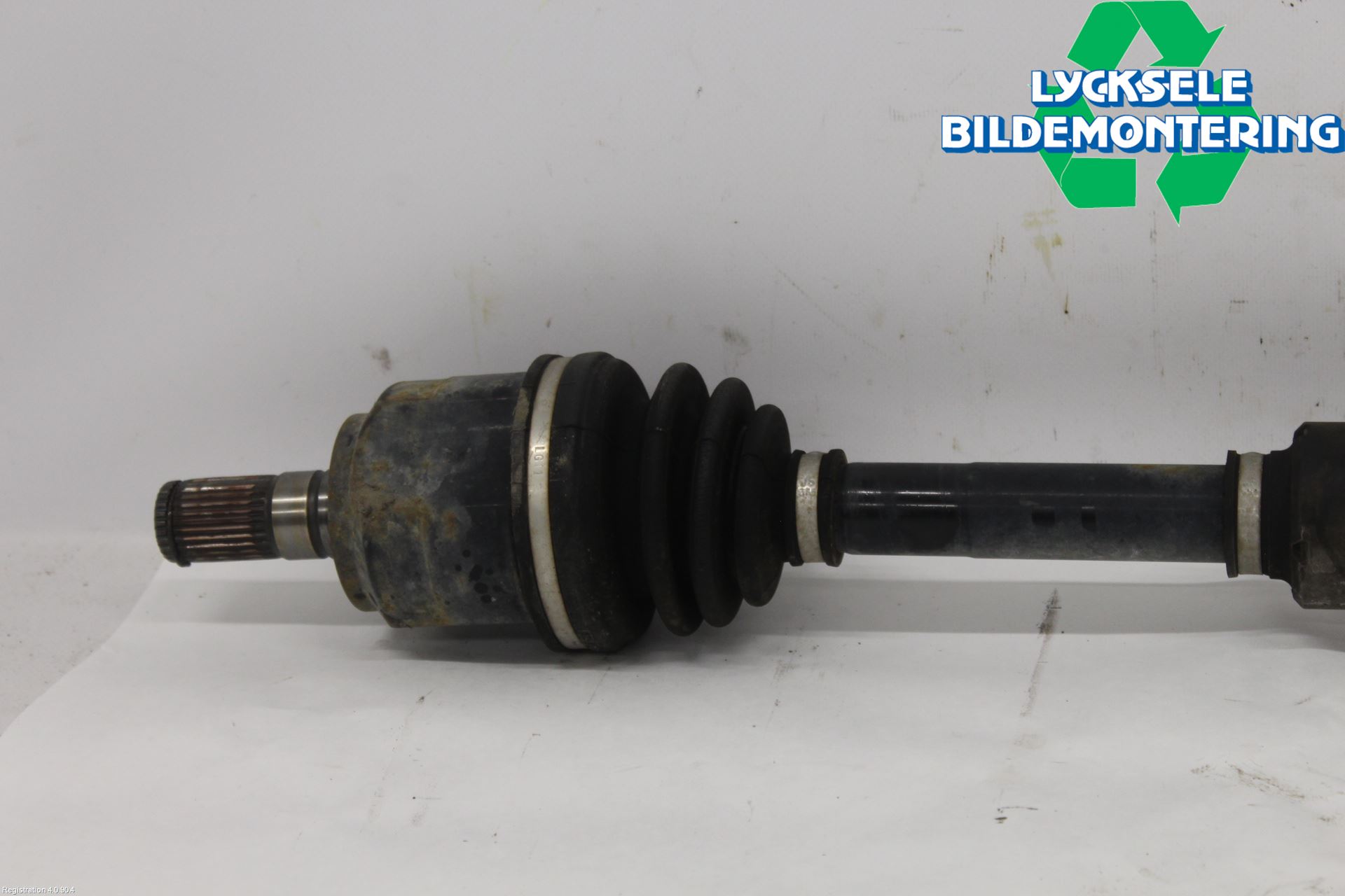 Hyundai i40 08-15 Drivaxel Fram Höger