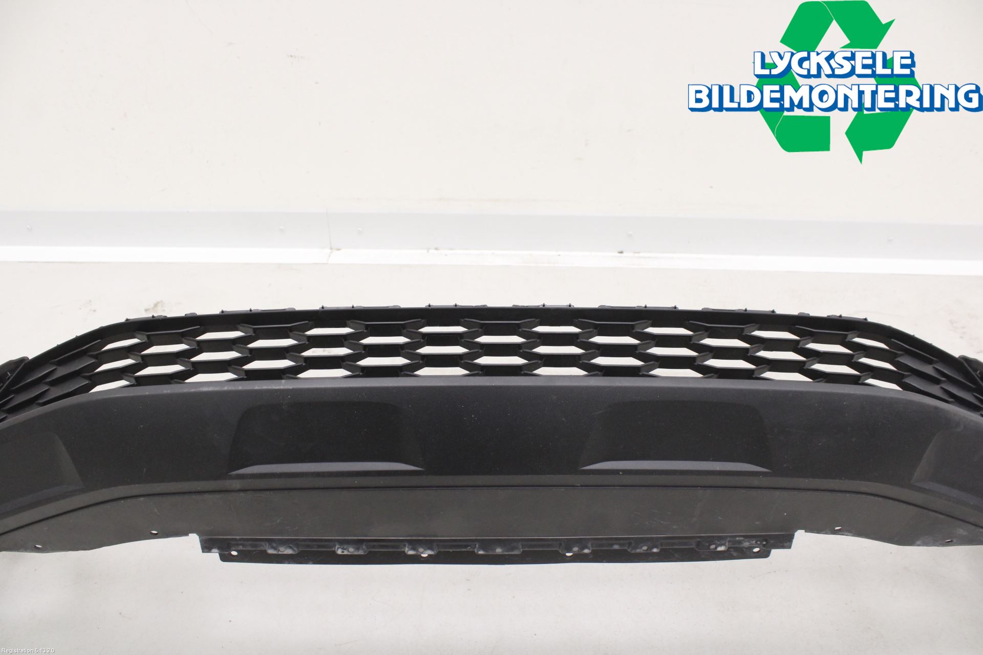 Volkswagen VW TIGUAN 16-24 Spoiler Fram