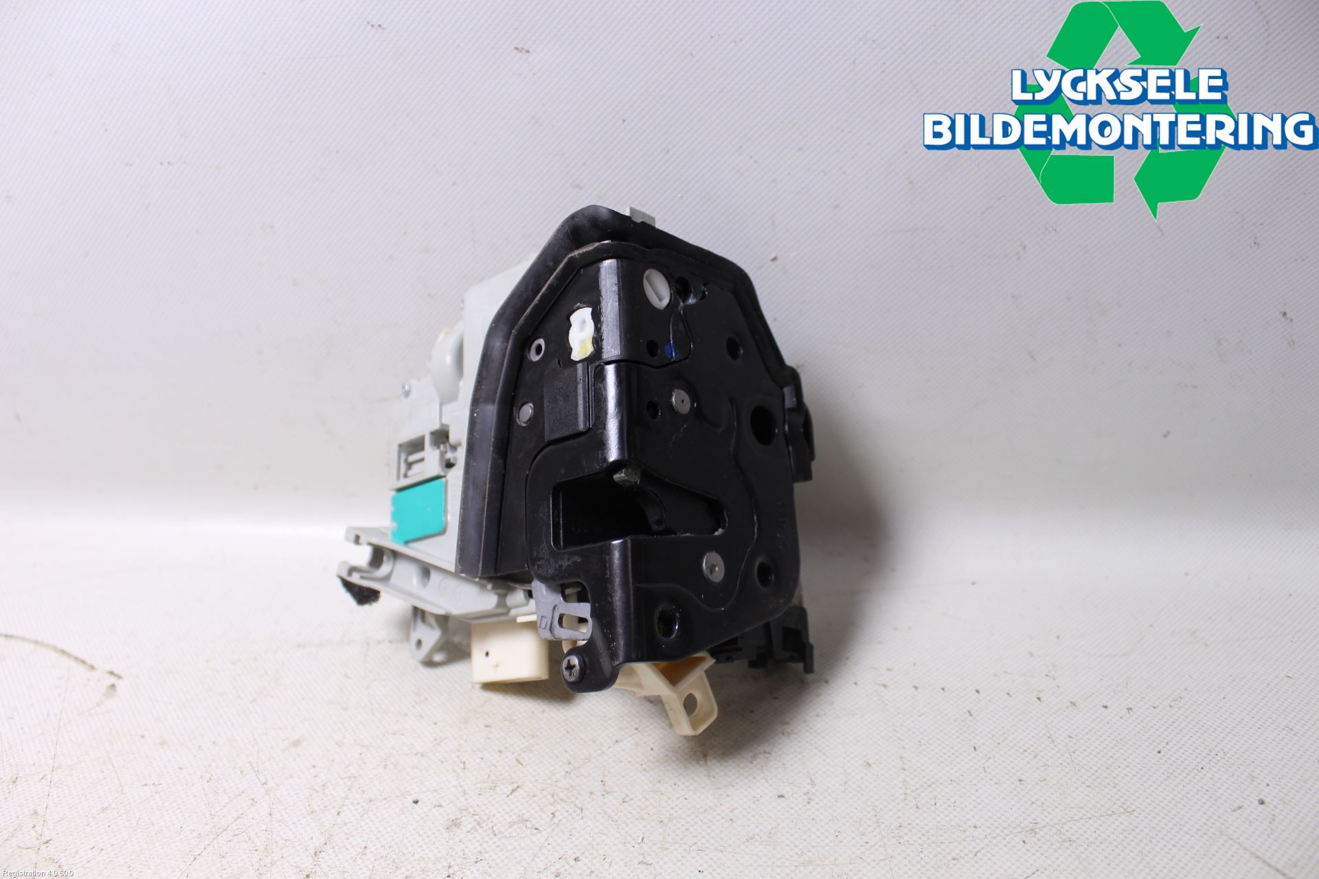 Audi A4 12-15 Låskista-Dörrlås