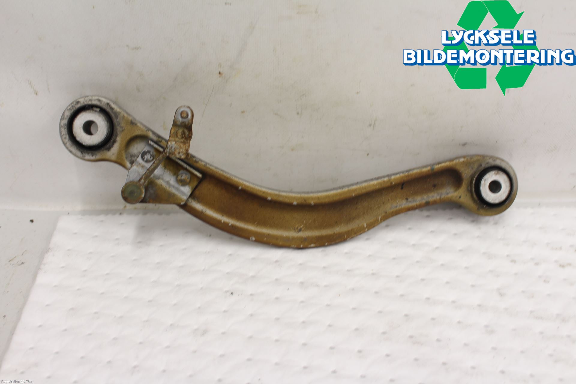 Mercedes-Benz MB E-KLASS (W212) 09-16 Bärarm Bak Övre Vänster