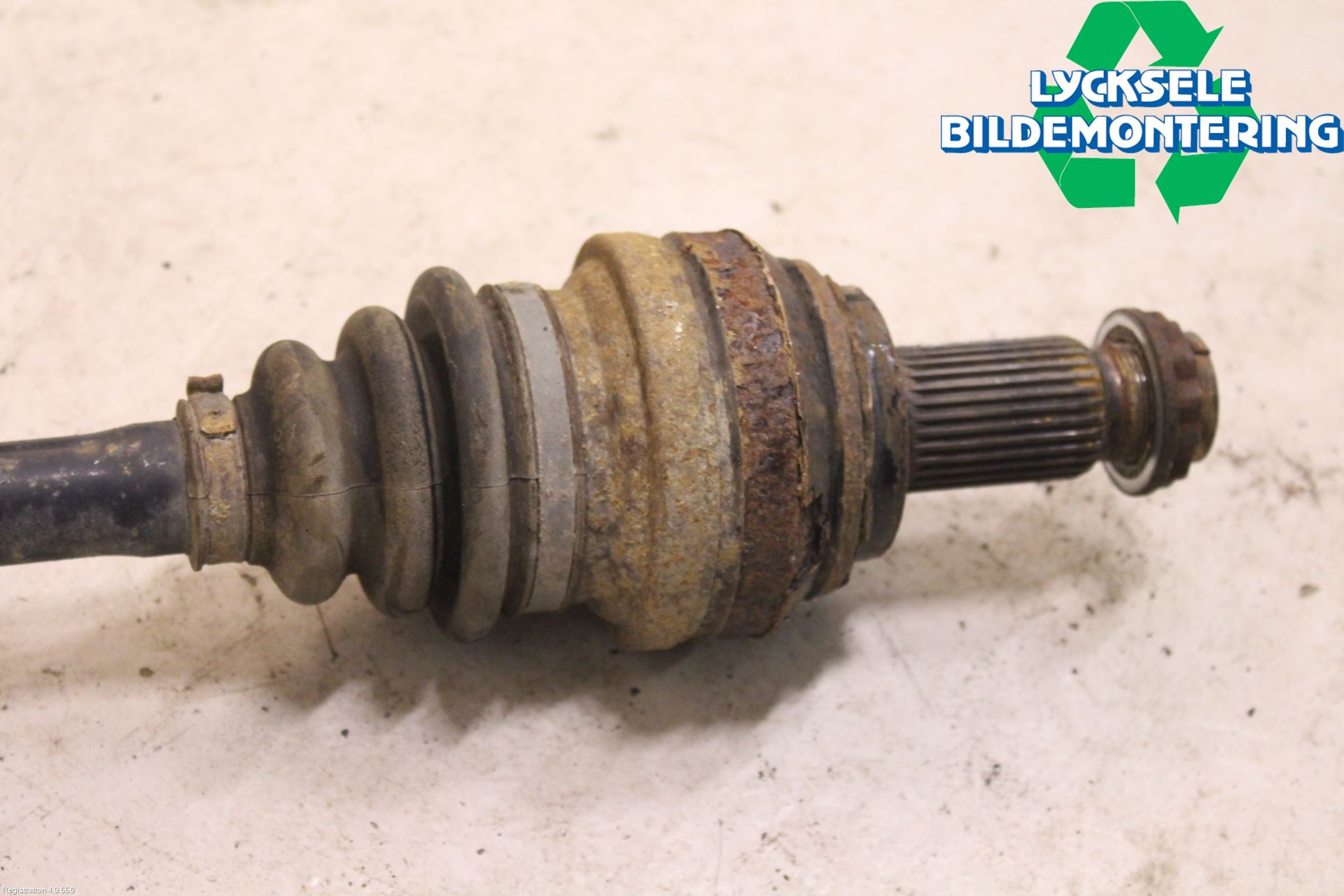 BMW X1 E84 10-15 Drivaxel Bak Höger