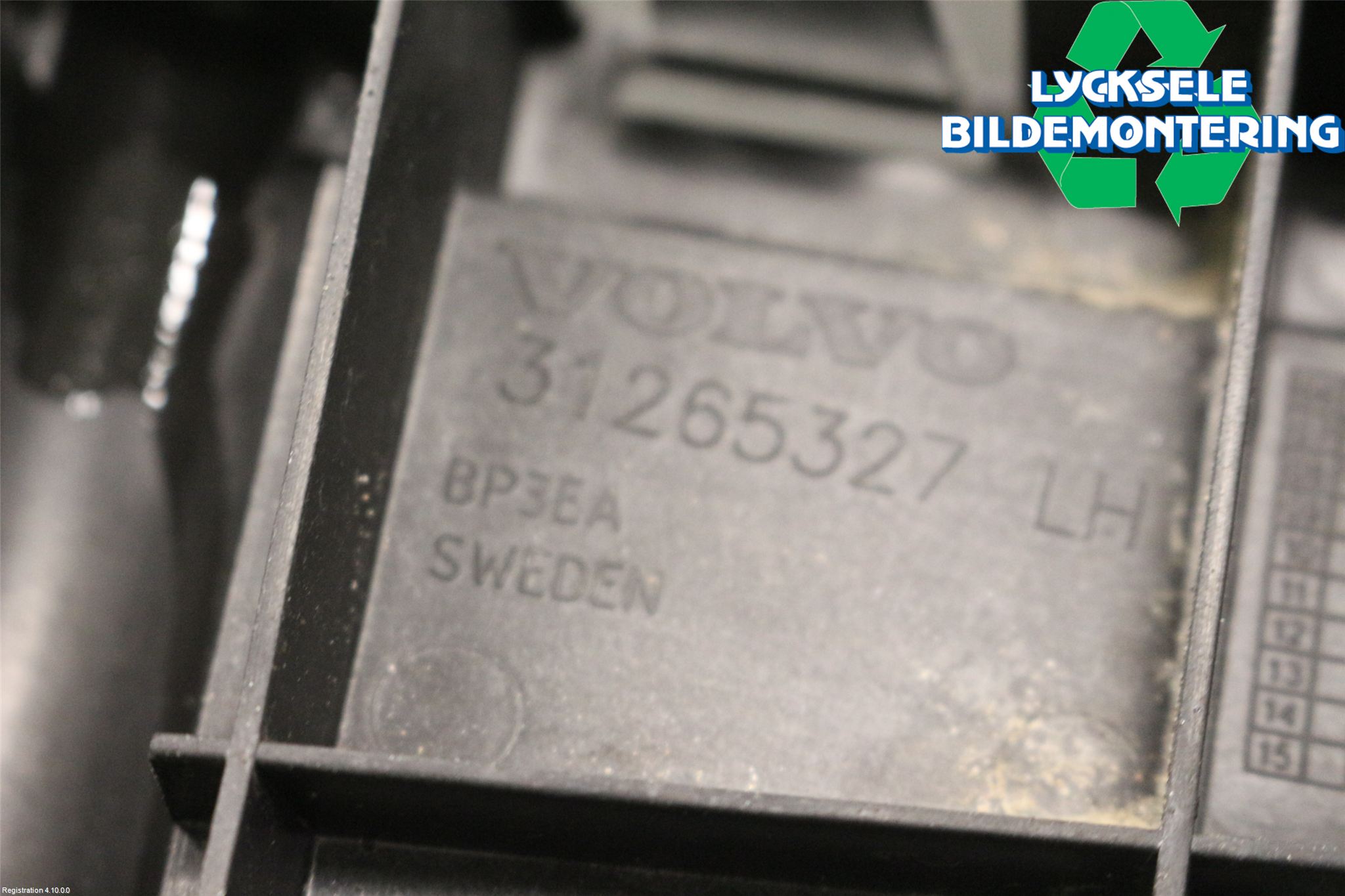 Volvo V70 08-13 Stötfångarfäste Bak Vä