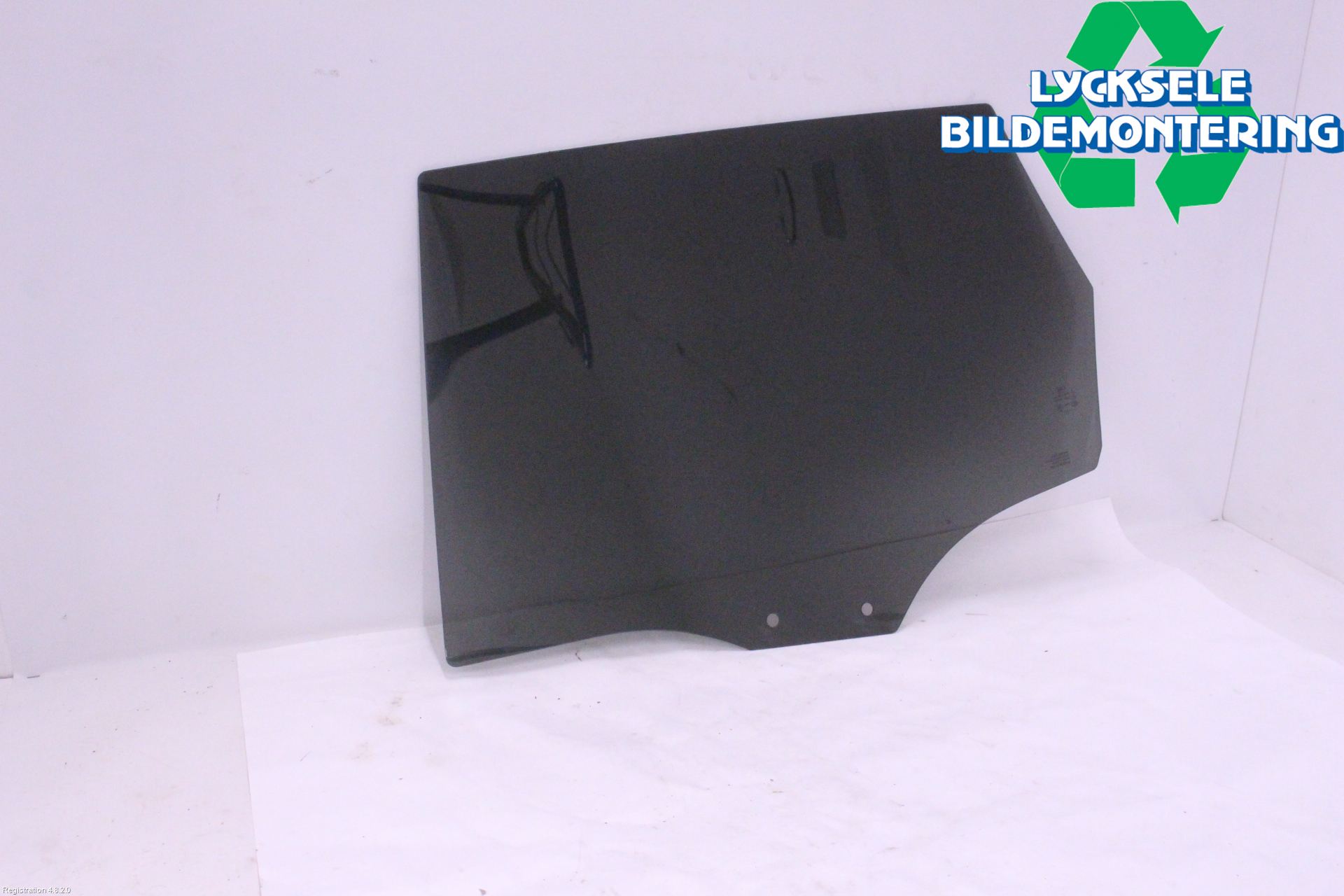 Audi A6 F2/C8 19- Dörruta Bak Höger