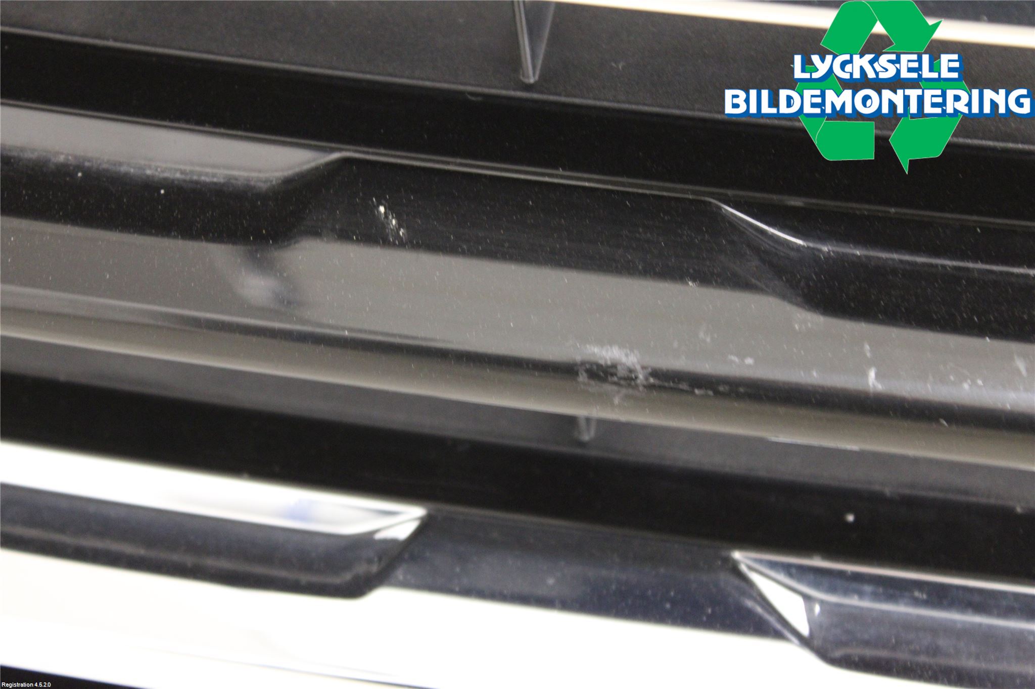 Volkswagen VW TIGUAN 16-24 Grill Komp