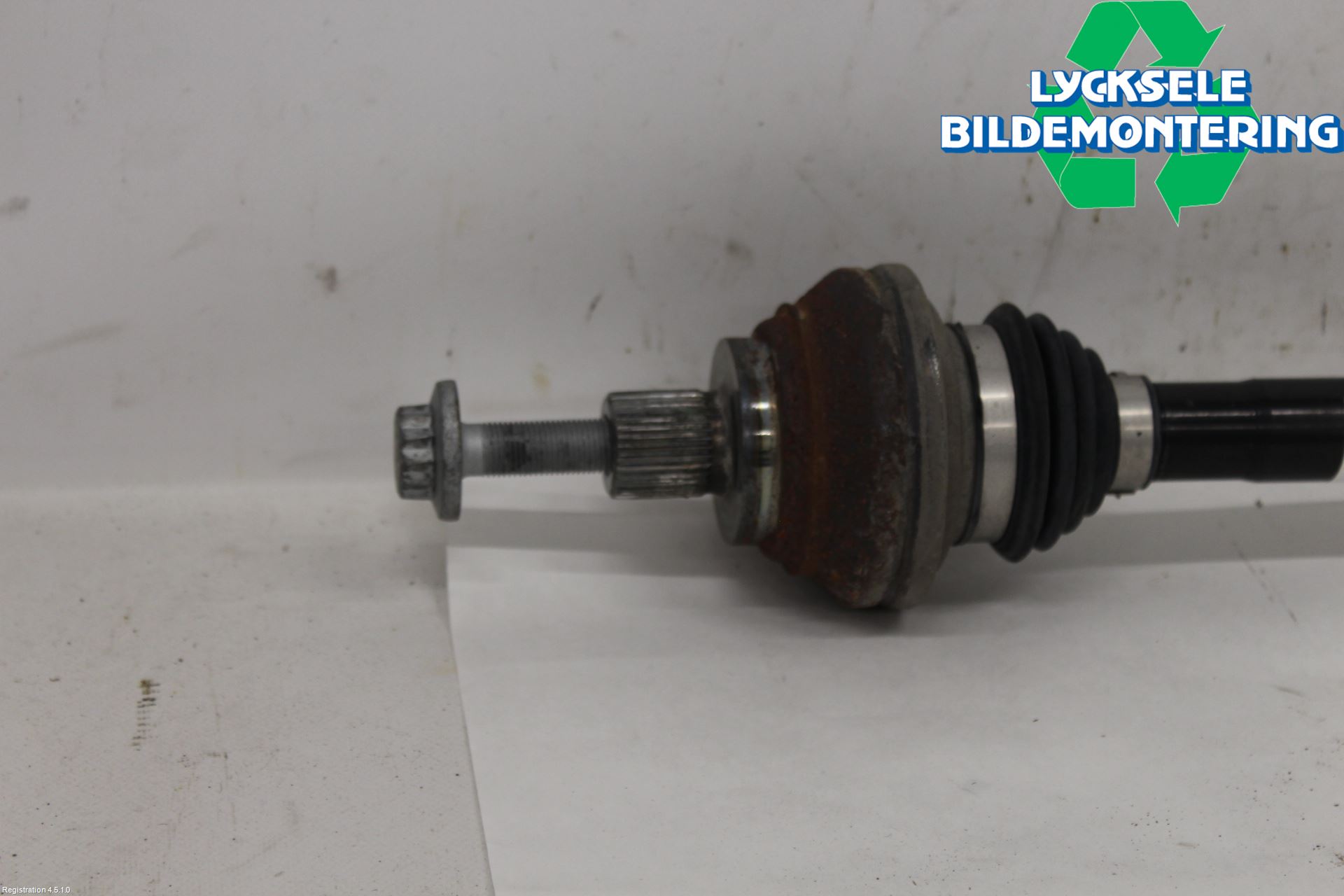 Volkswagen VW ID.4 21- Drivaxel Bak Höger