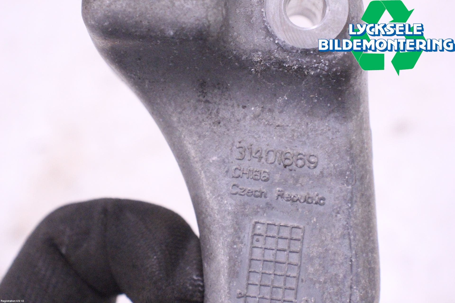 Volvo V90 17->> Ac Kompressor-Fäste