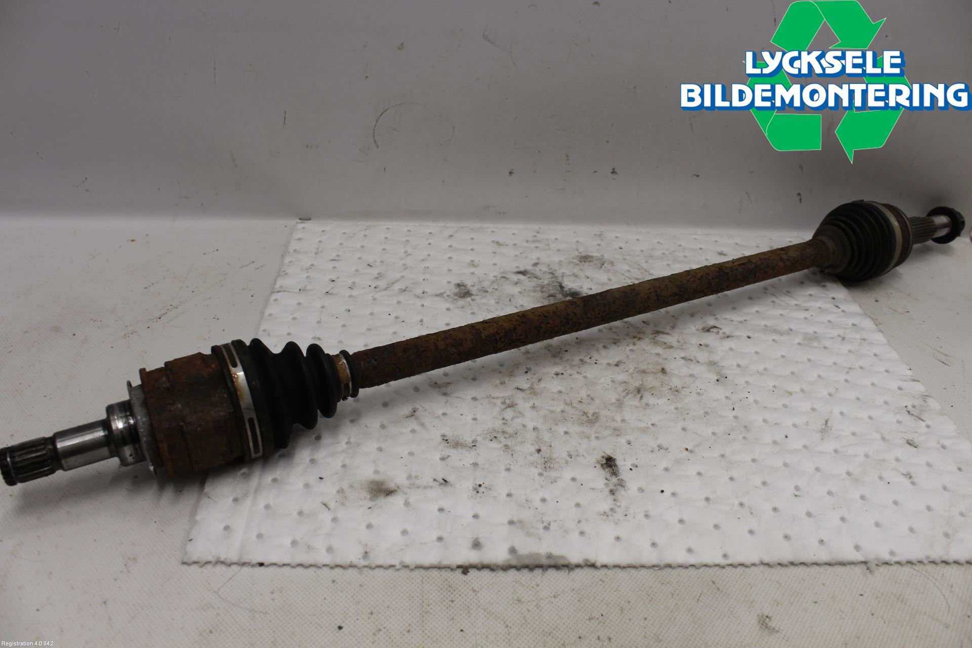 Toyota RAV4 13-18 Drivaxel Bak Vänster