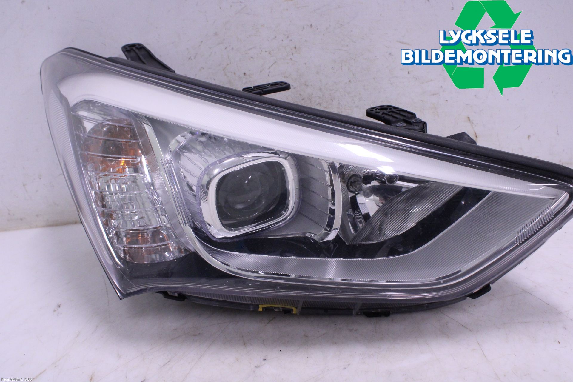 Hyundai SANTA FE 13-18 Strålkastare Höger