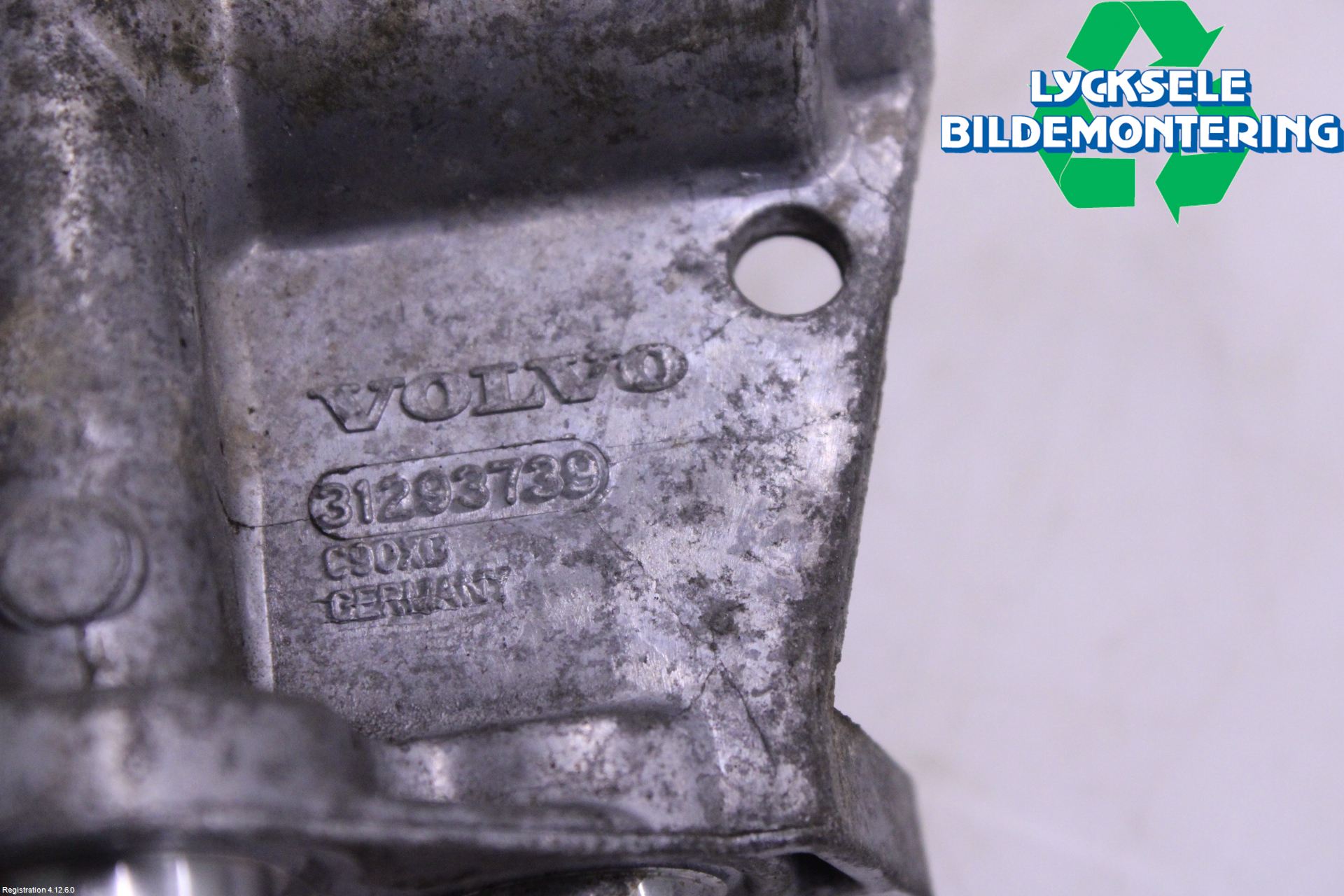 Volvo XC70 08-13 Termostat