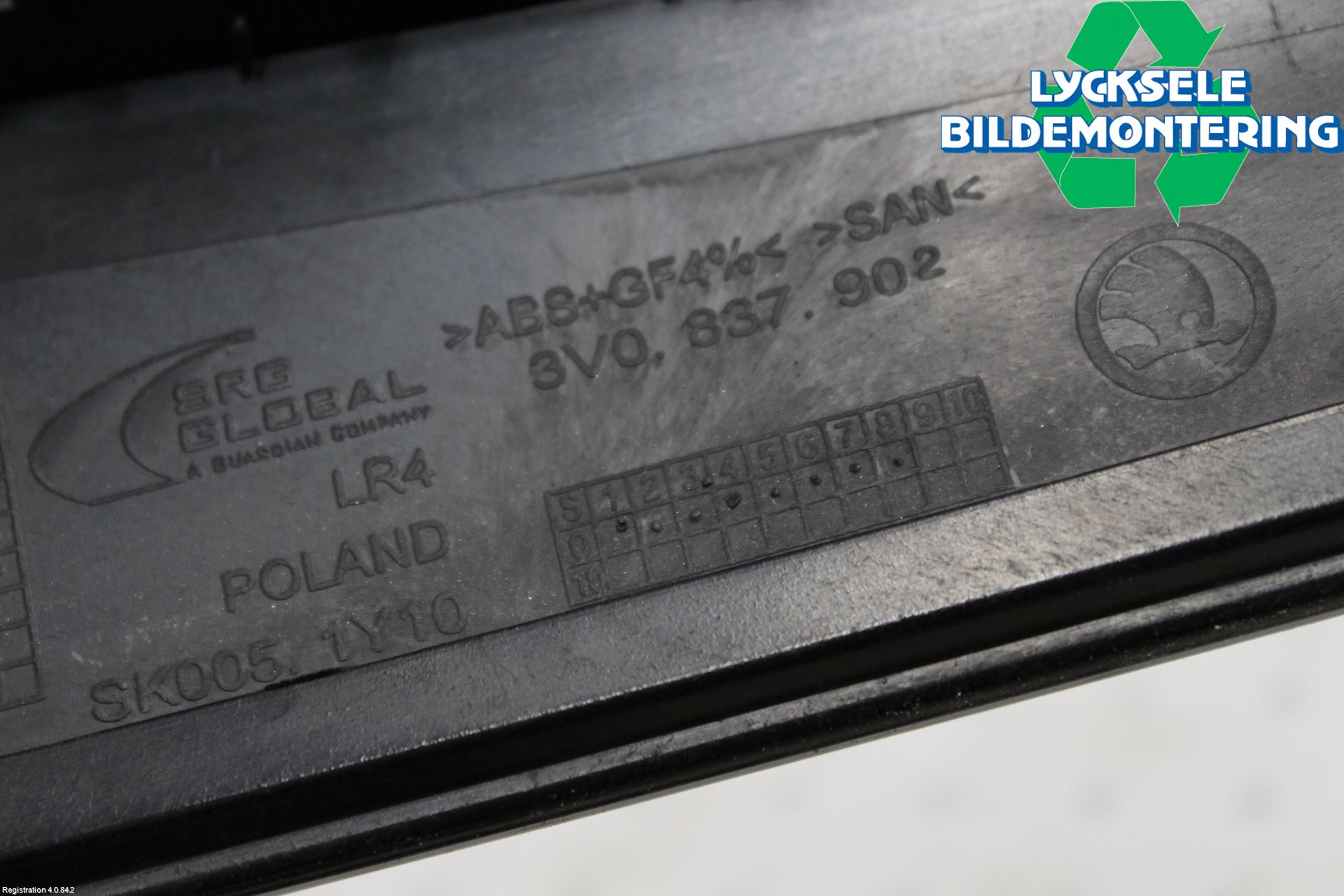 Skoda SUPERB 16-24 Dörr Dekorlist Fram Hö