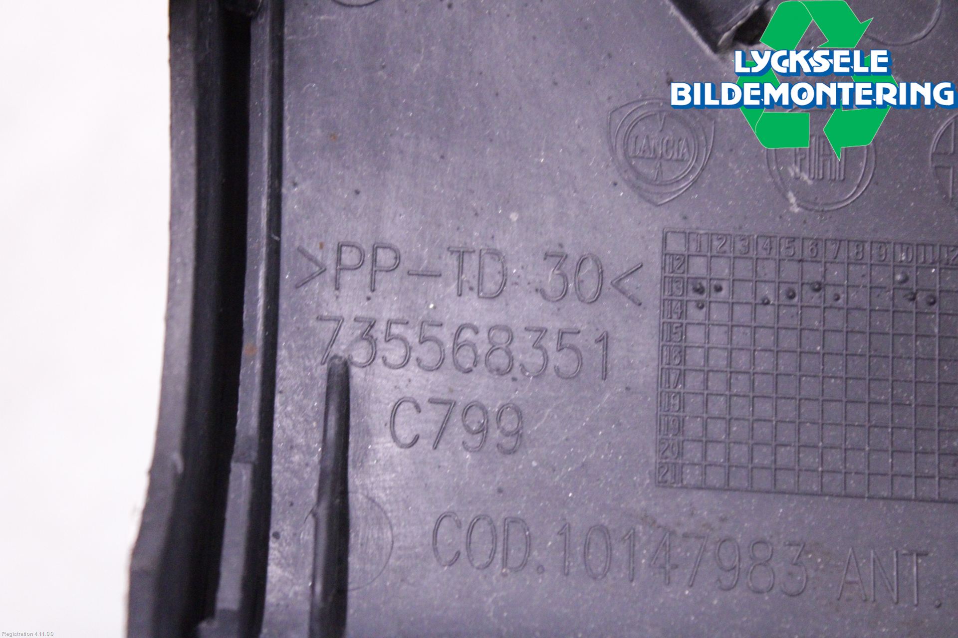 Fiat 500L 13-19 List Framskärm Hö