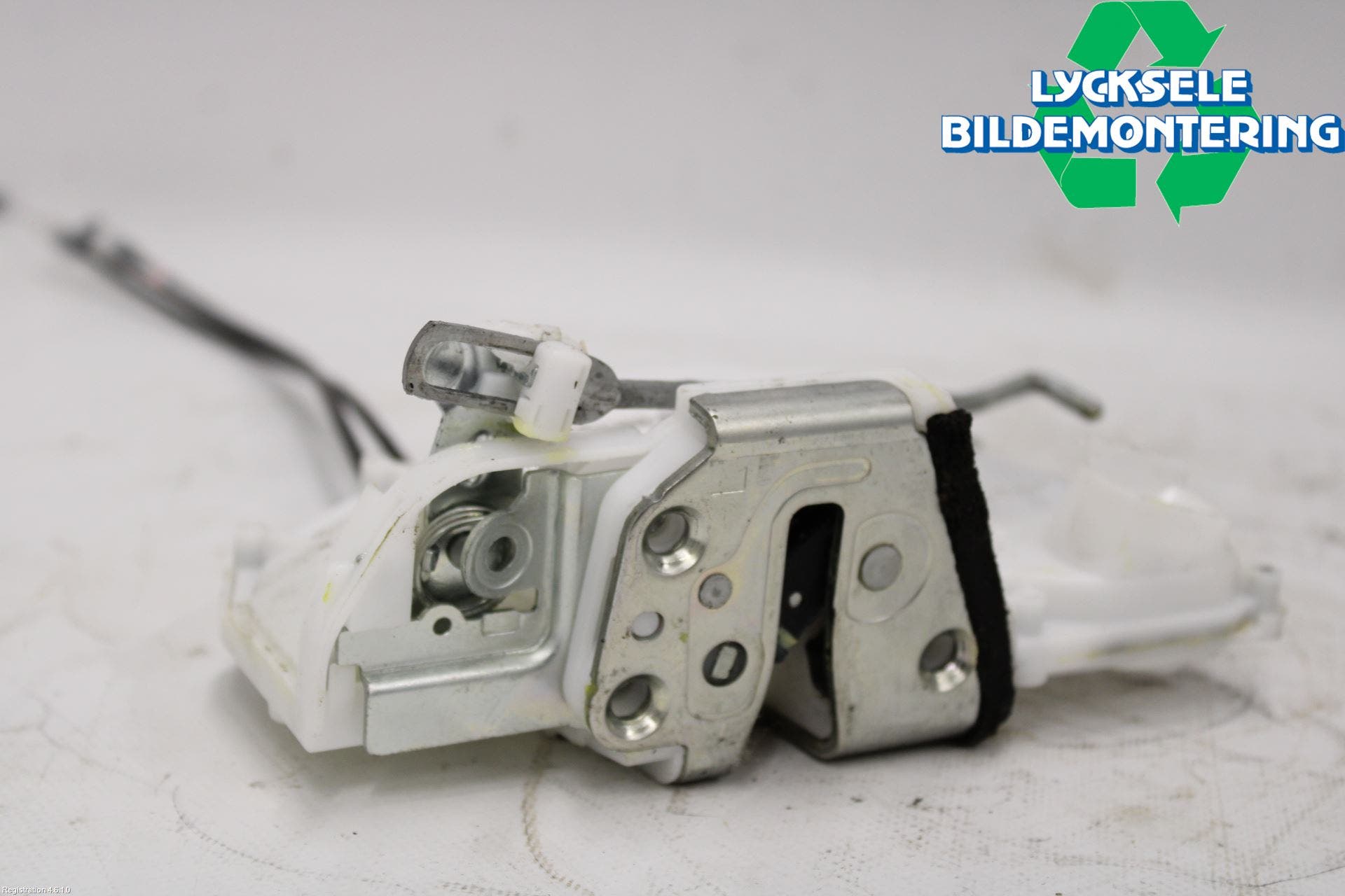 Suzuki SWIFT 11-16 Låskista-Dörrlås