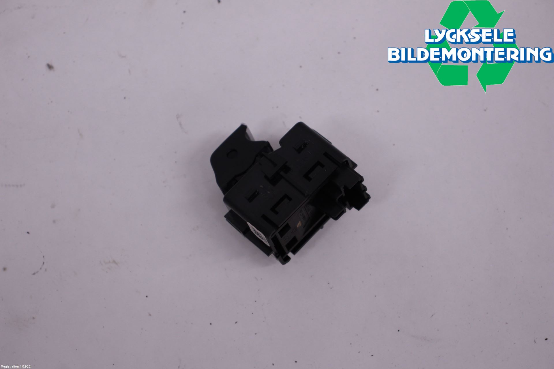 Ford KUGA/KUGA PHEZ/FHEV 20- Strömställare Elhiss