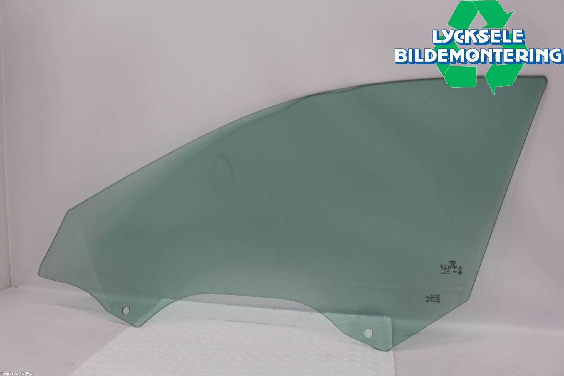 Audi A6 F2/C8 19- Dörruta Fram Höger