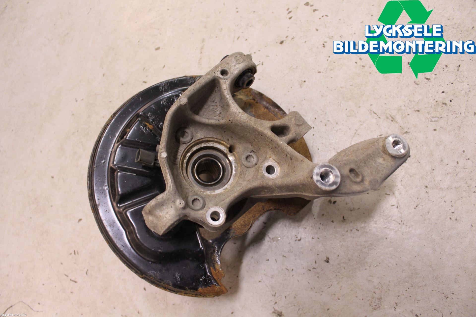 Skoda SUPERB 16-24 Hjullagerhus-Spindel Hö B