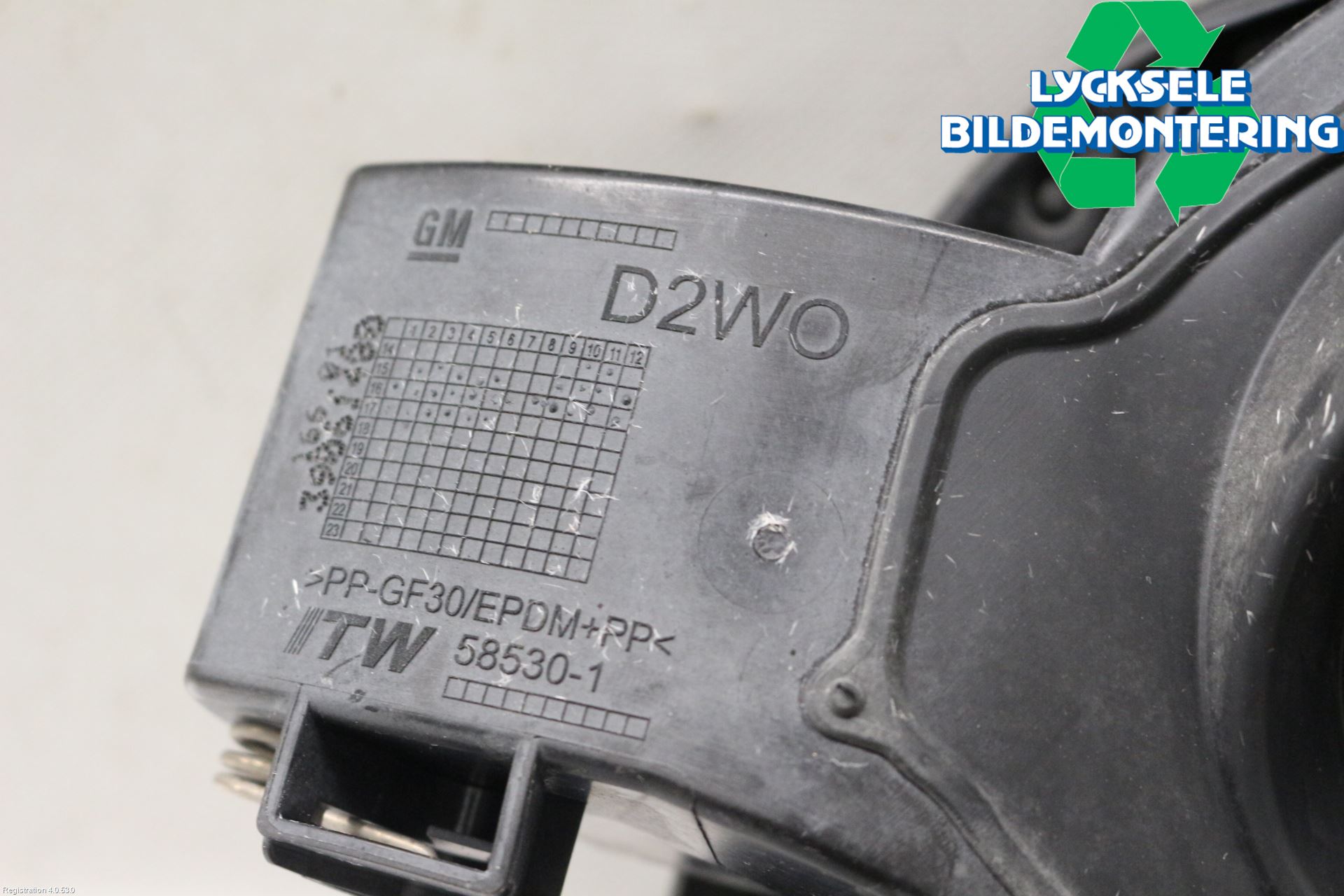 Opel ASTRA K 16-22 Tanklucka