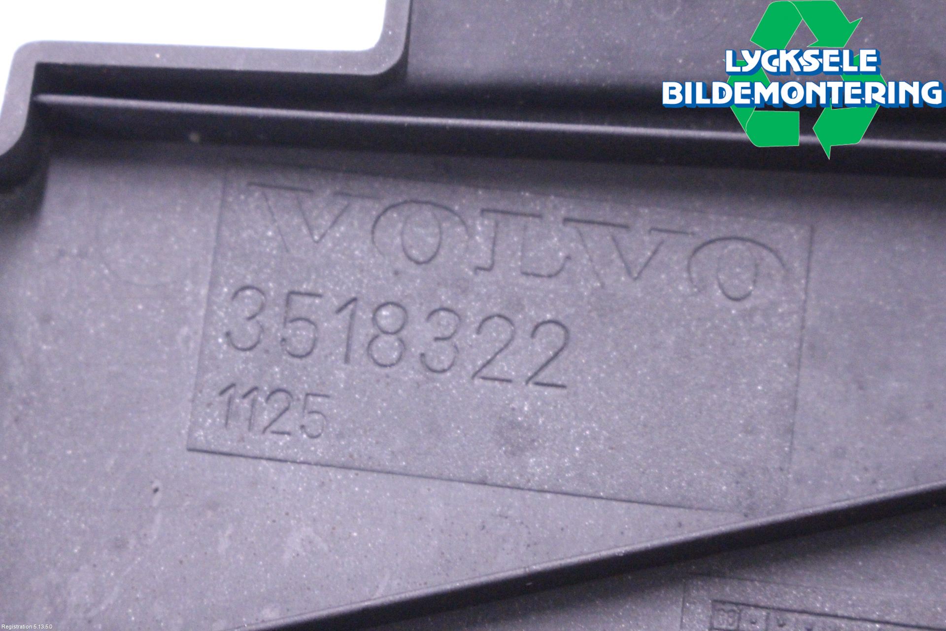 Volvo 740 88-92 Front Huvlåsplåt-Balk