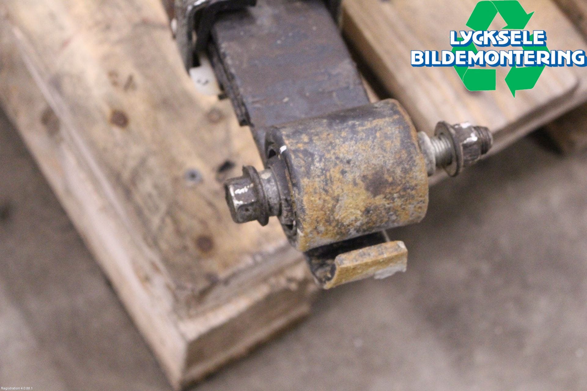 Mitsubishi L200 16-23 Fjäder Bak Blad