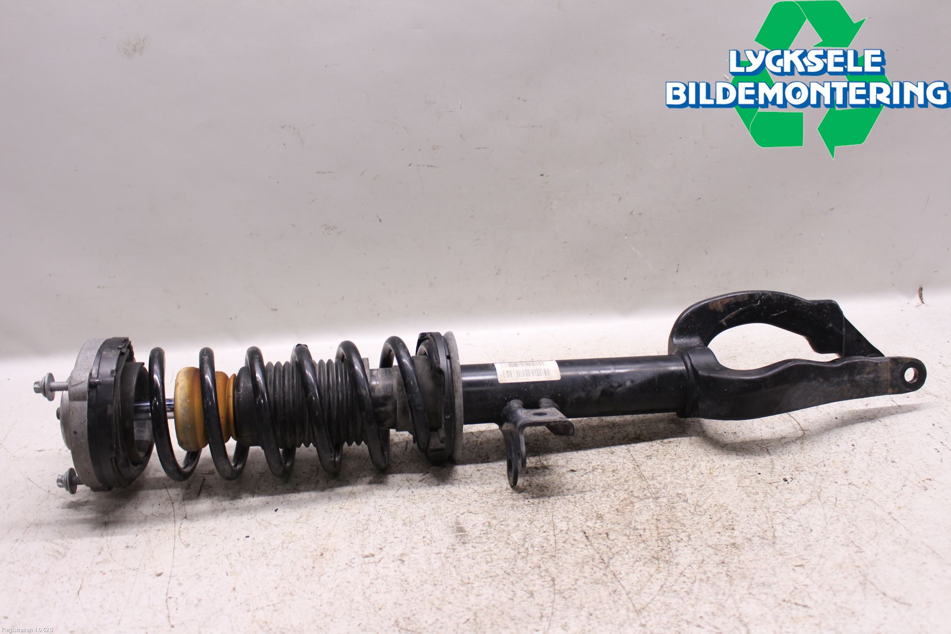 BMW 5 F10/F11/F18 09-17 Fjäderben Fram Höger