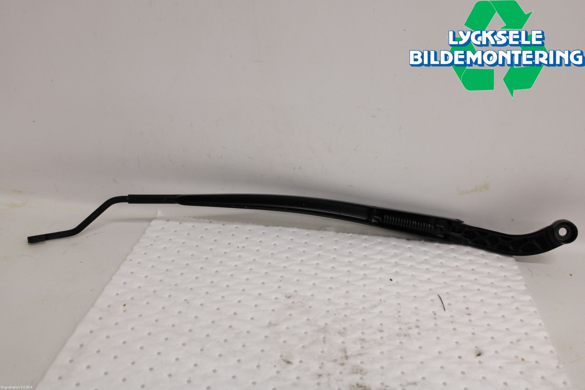 Toyota RAV4 19- Torkararm Armar Vindruta