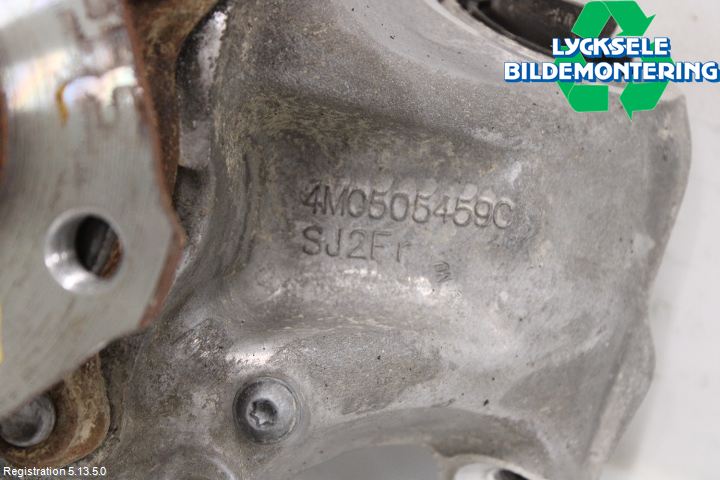 Volkswagen VW TOUAREG CR 18- Hjullagerhus-Spindel Vä B