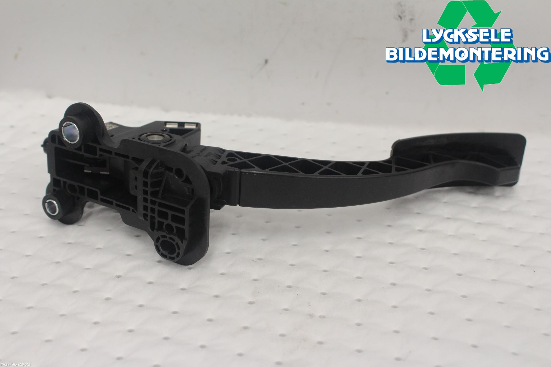 Mitsubishi OUTLANDER 13-21 Gaspedal