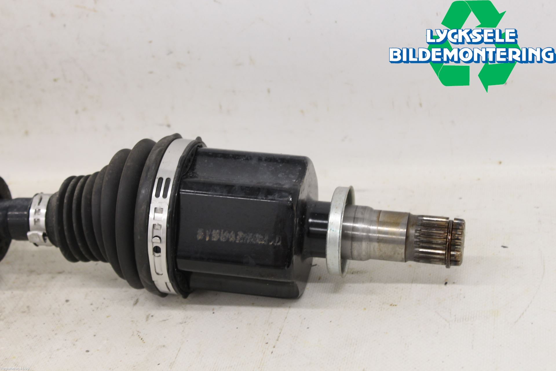 Suzuki SX4 S-CROSS 14-21 Drivaxel Fram Vänster