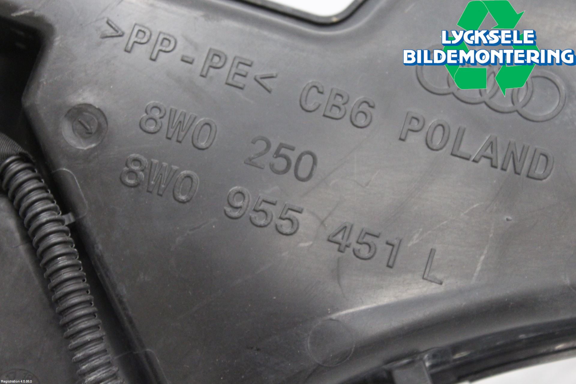 Audi A4/S4 B9 16-19 Spolartank Vindruta-Strål