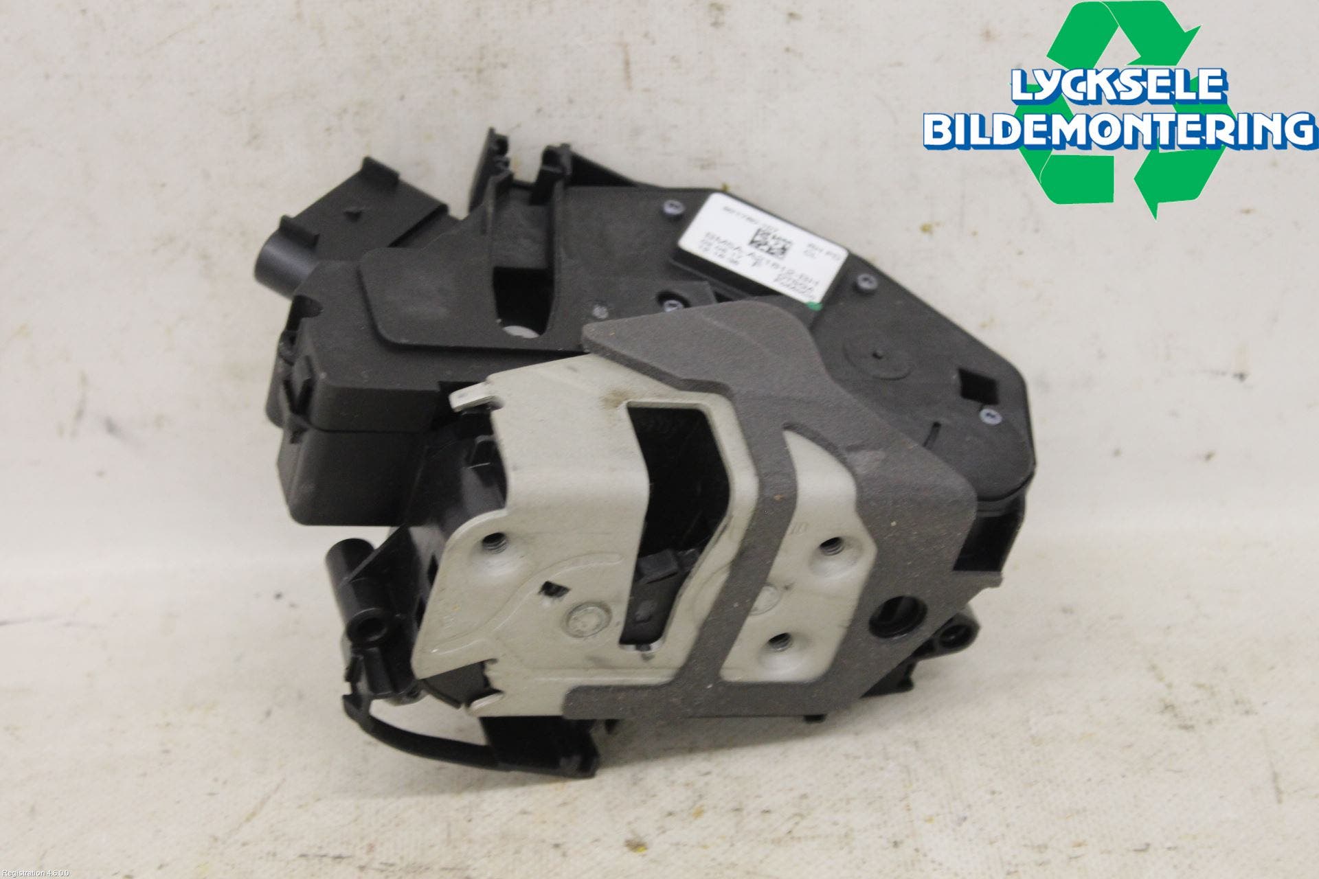 Ford KUGA 17-19 Låskista-Dörrlås