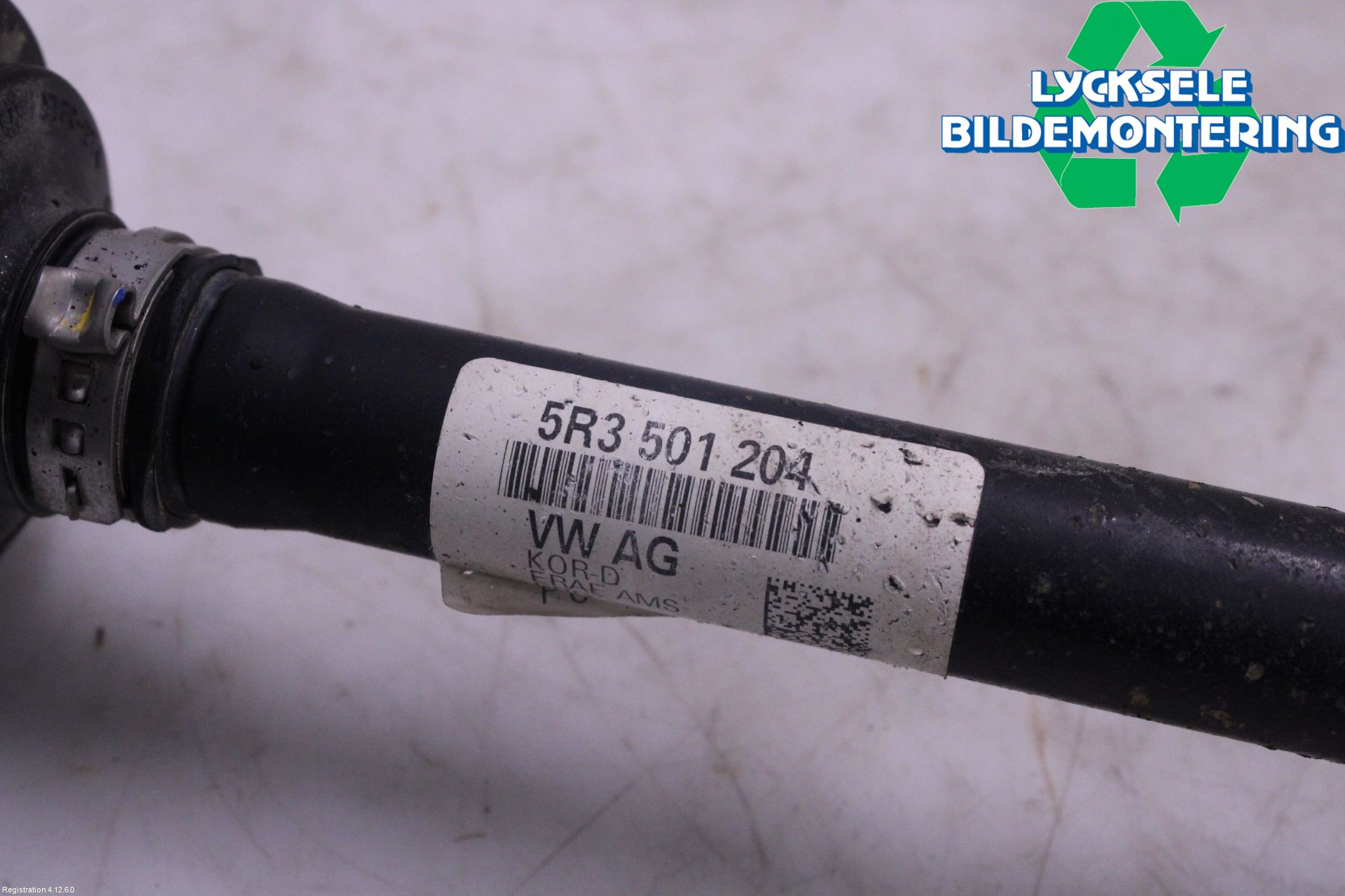 Volkswagen VW CADDY 21- Drivaxel Bak Höger