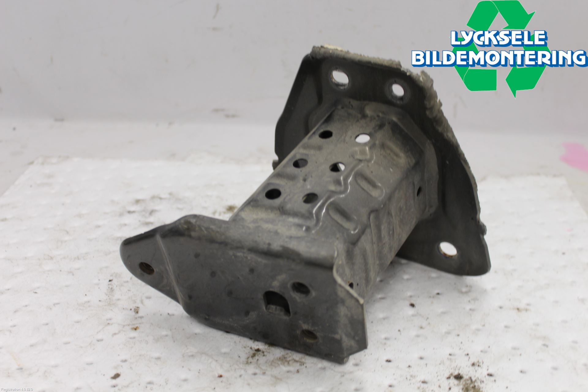 Toyota COROLLA 19- Stötfångarbärjärn Bak