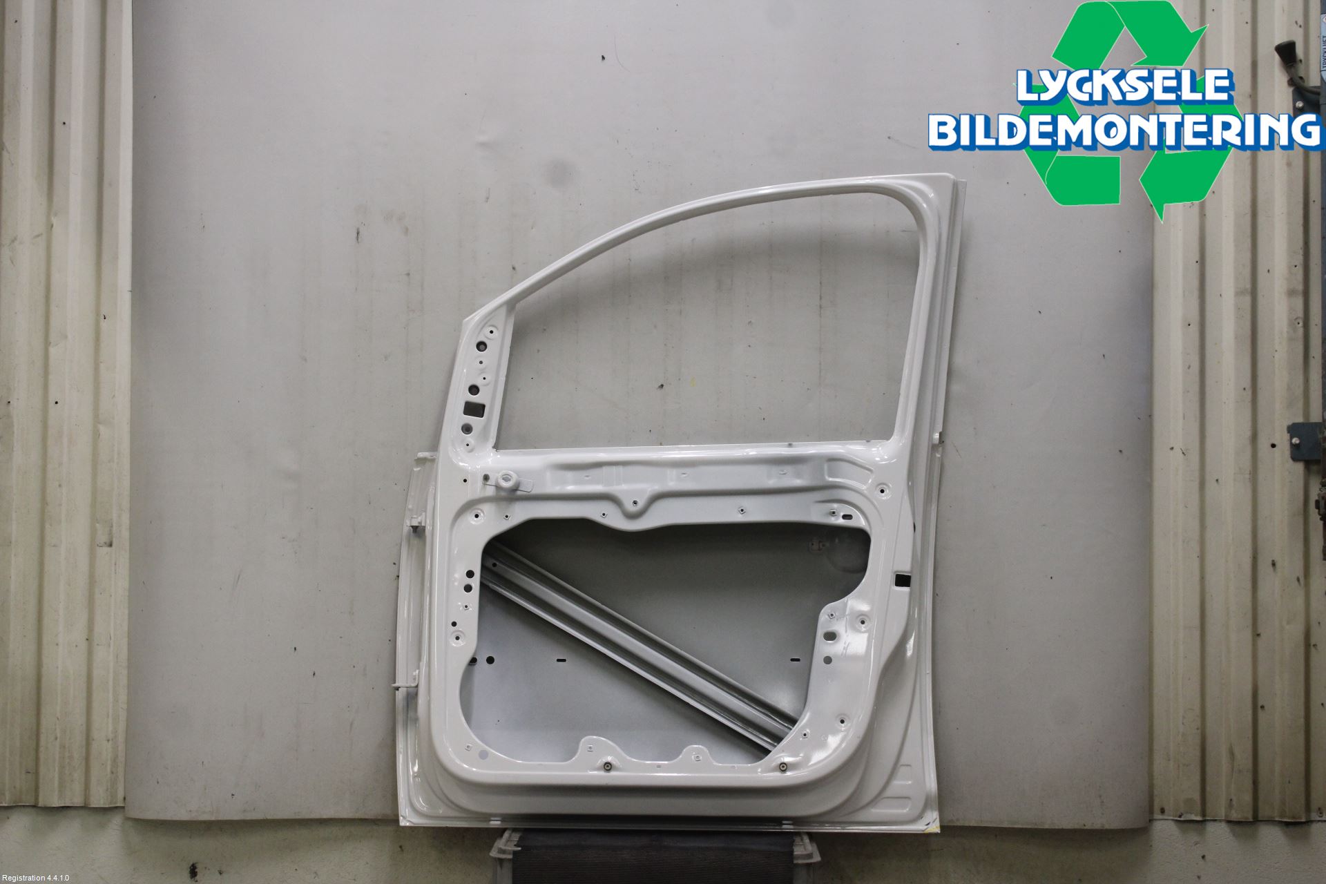 Volkswagen VW CADDY 11-15 Dörr Fram Höger