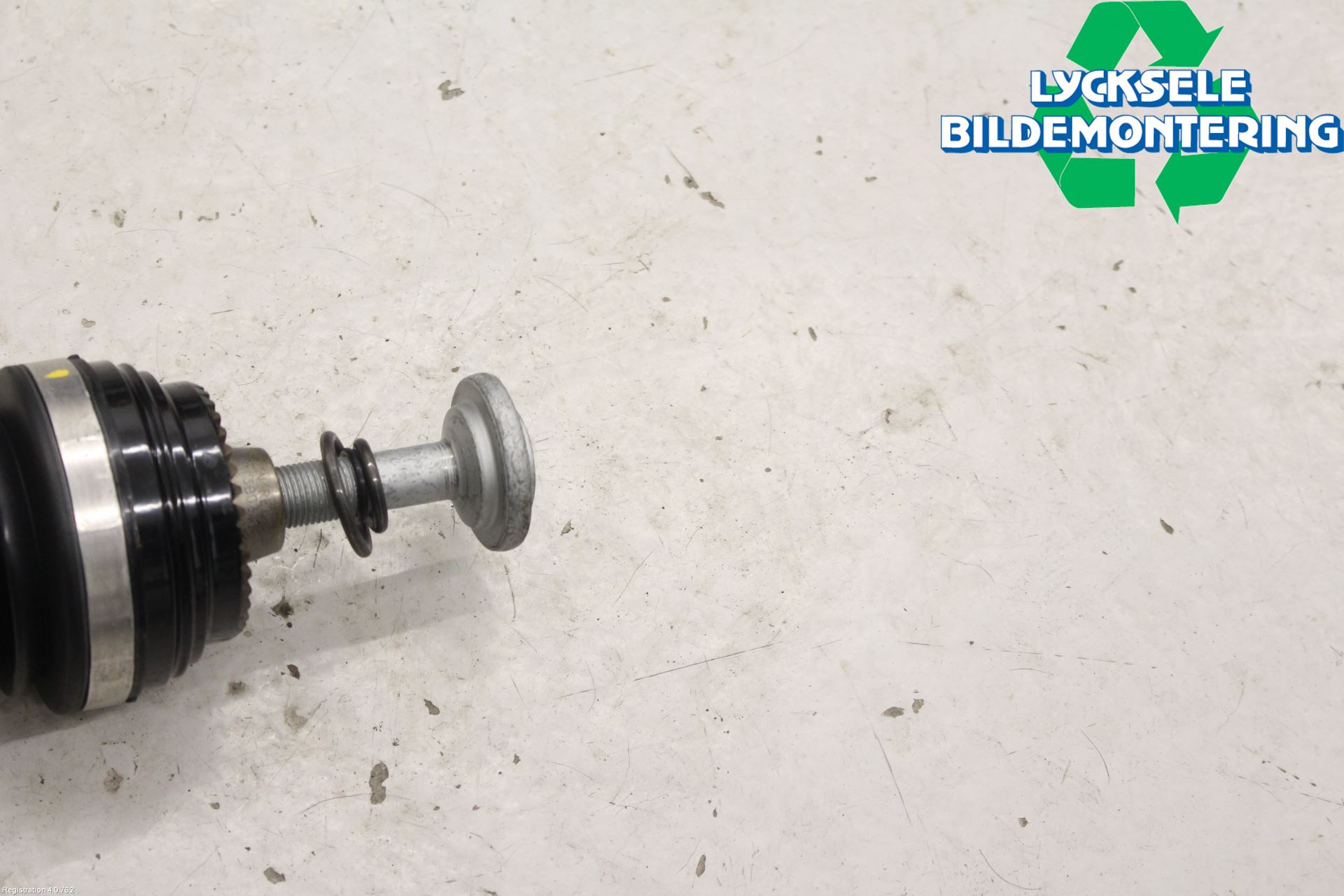 BMW 3 G20/G21/G80/G81 19- Drivaxel Bak Vänster