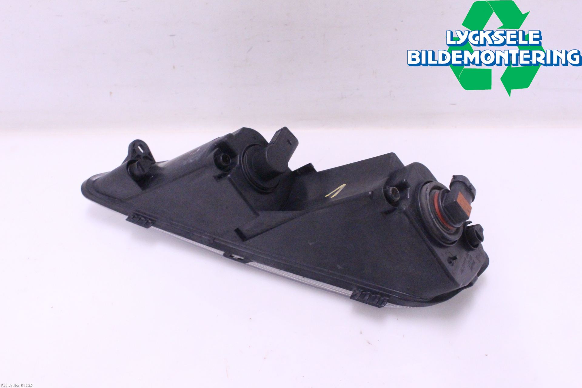 Volkswagen VW PASSAT 11-14 Dimljus-Varselljus Fram