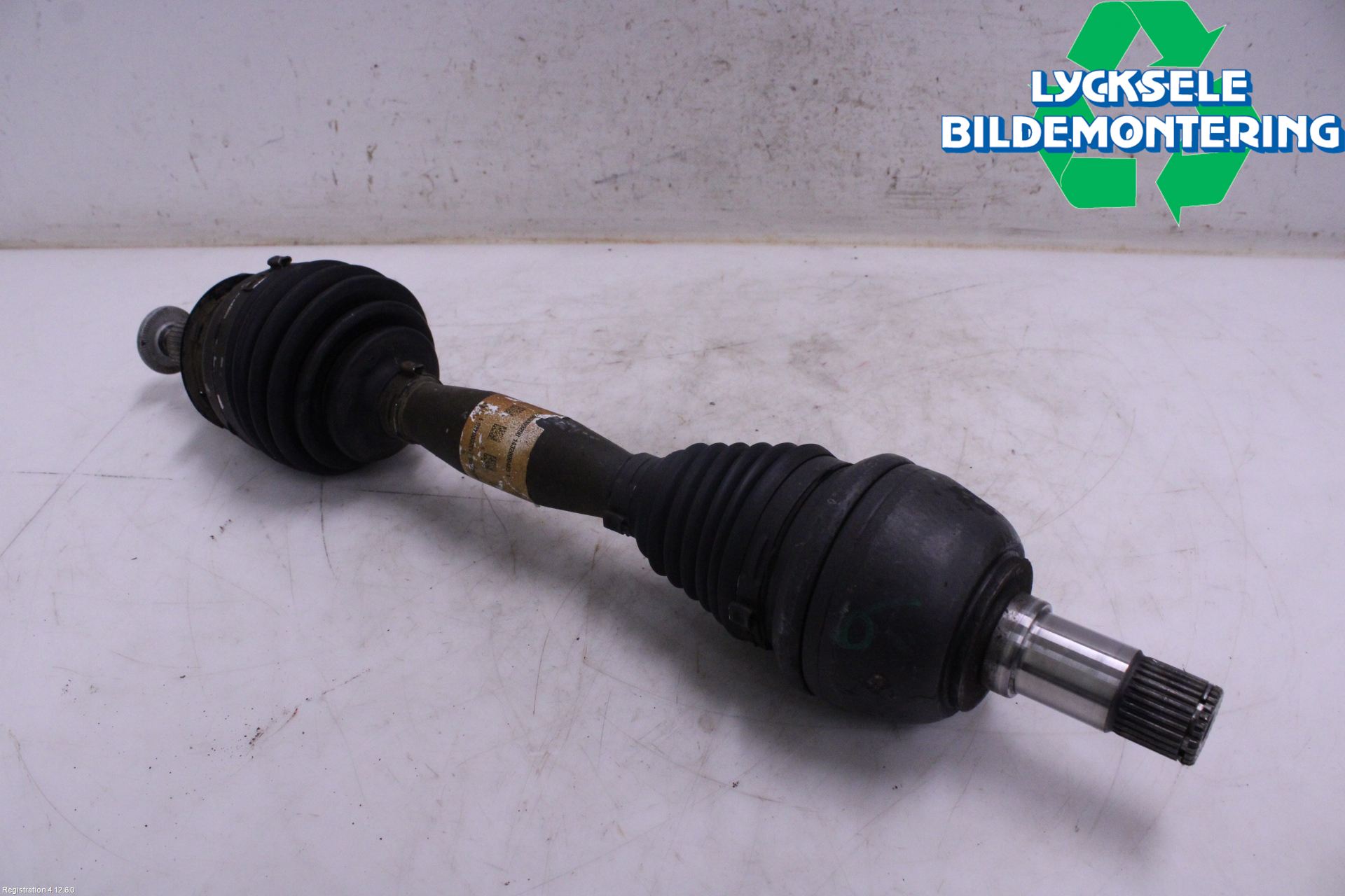 Mercedes-Benz MB CLA-KLASS (C117/X117) 13-19 Drivaxel Fram Vänster