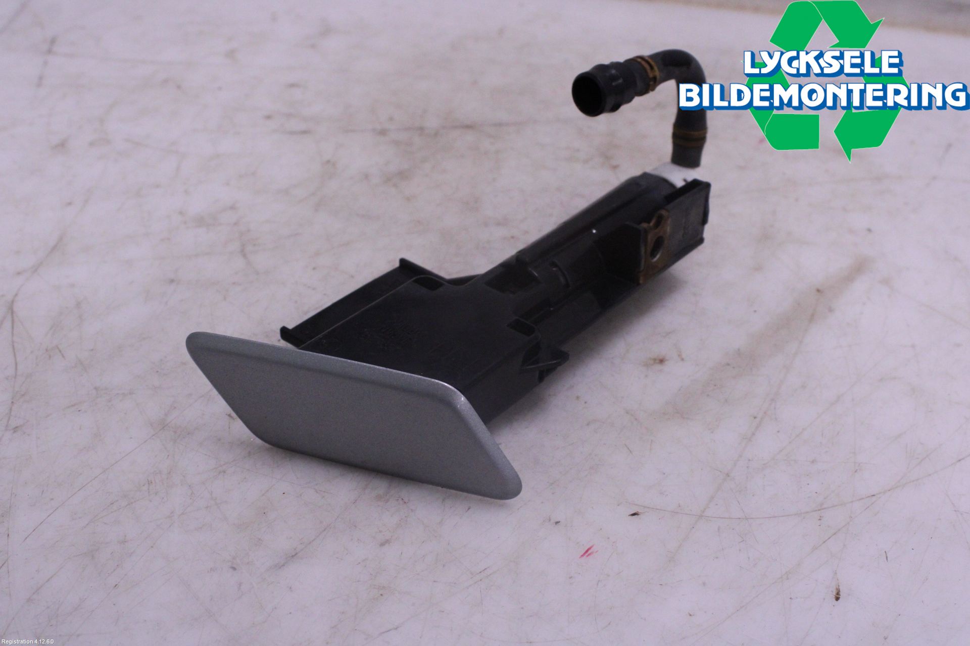 Subaru OUTBACK 10-15 Spolarmunstycke Strålkastare