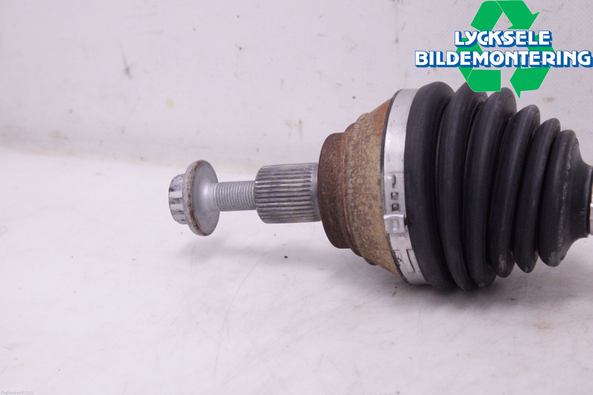 Volkswagen VW ID.7/TOURER 24- Drivaxel Fram Höger