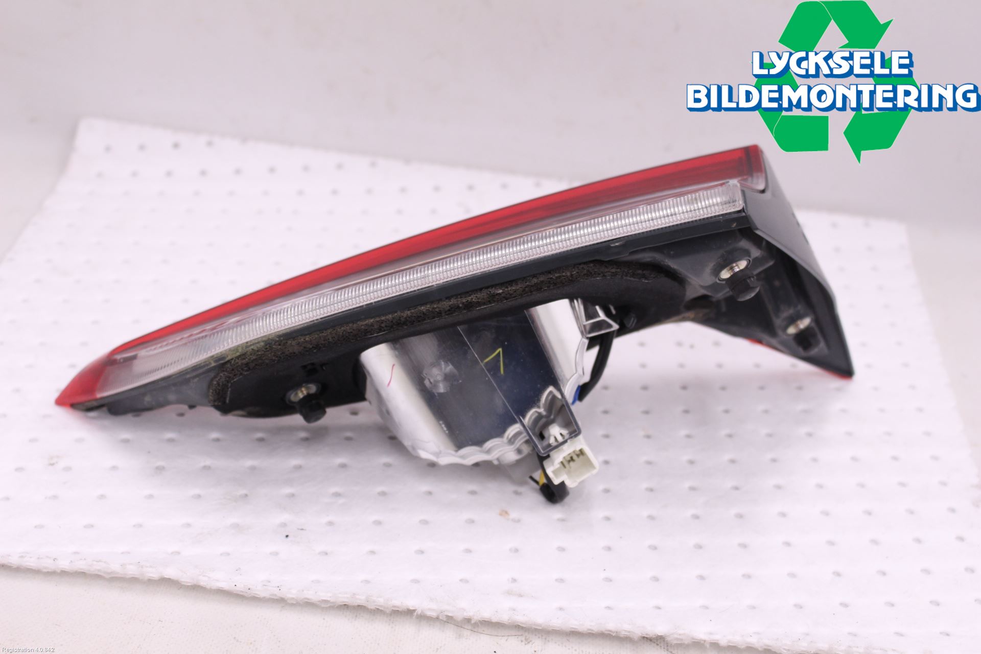 Toyota AURIS 13-19 Bakljus Lucka Hö