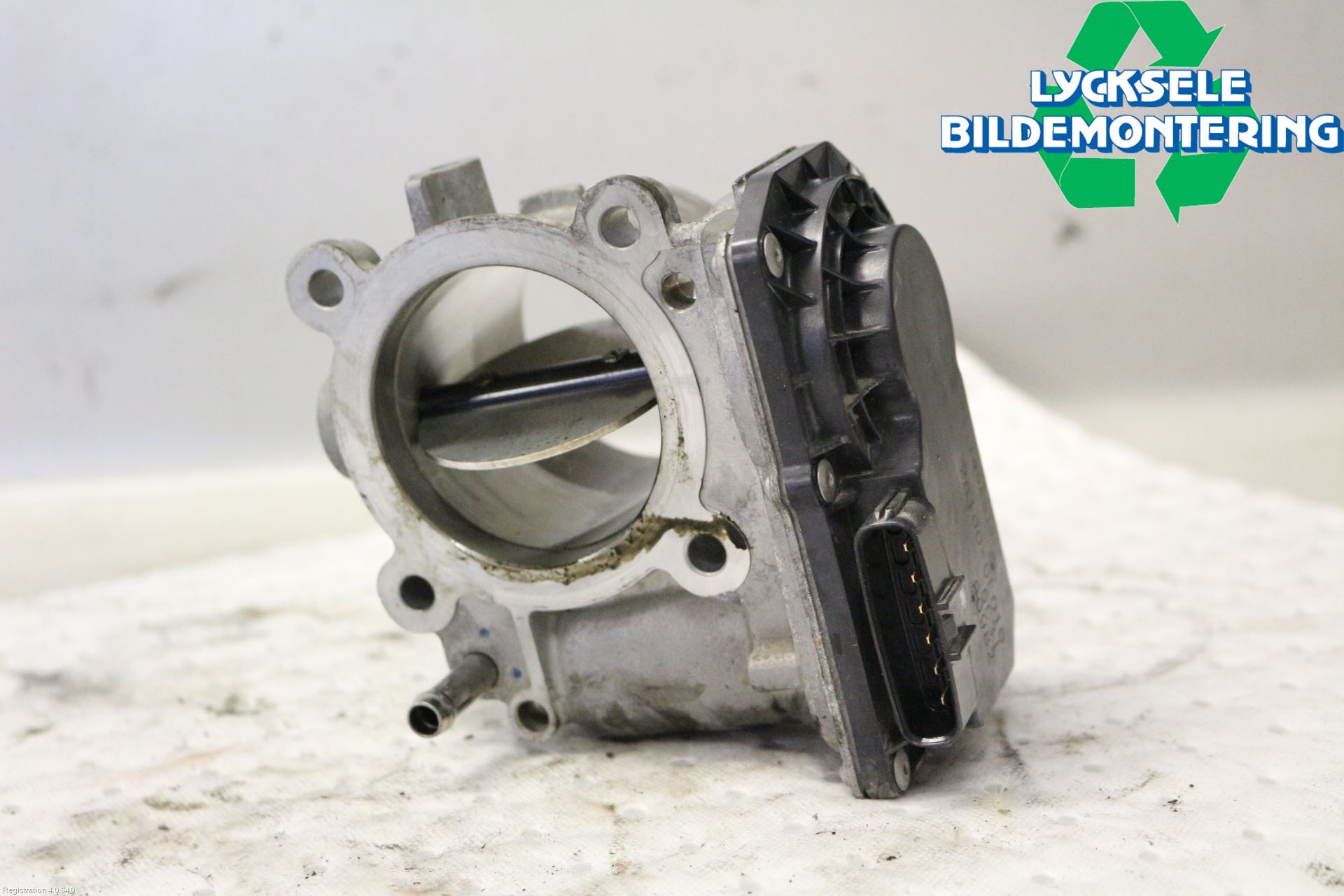 Toyota HILUX 16- Injspjällhus