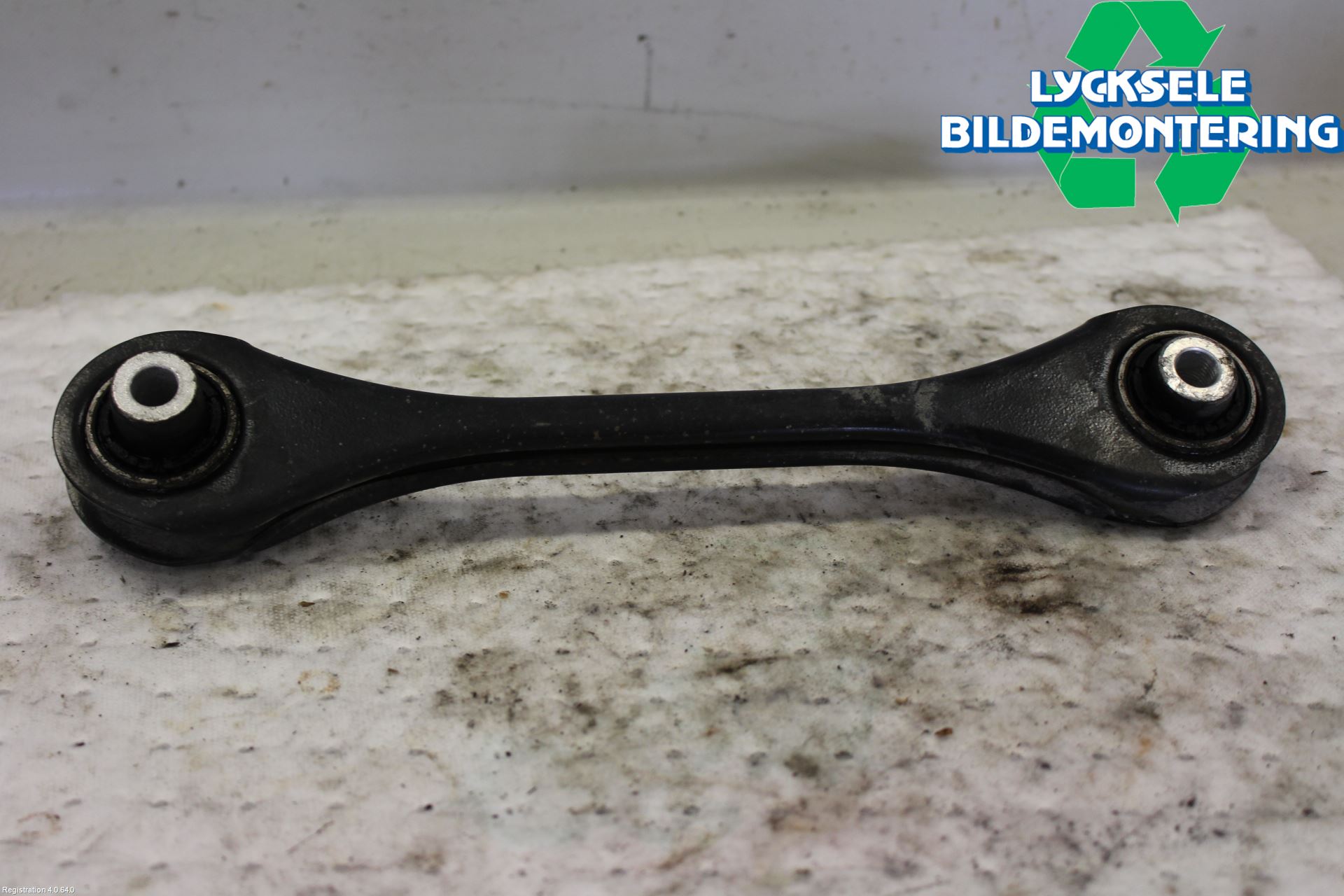 Volkswagen VW TIGUAN 16-24 Bärarm Bak Vä-Hö