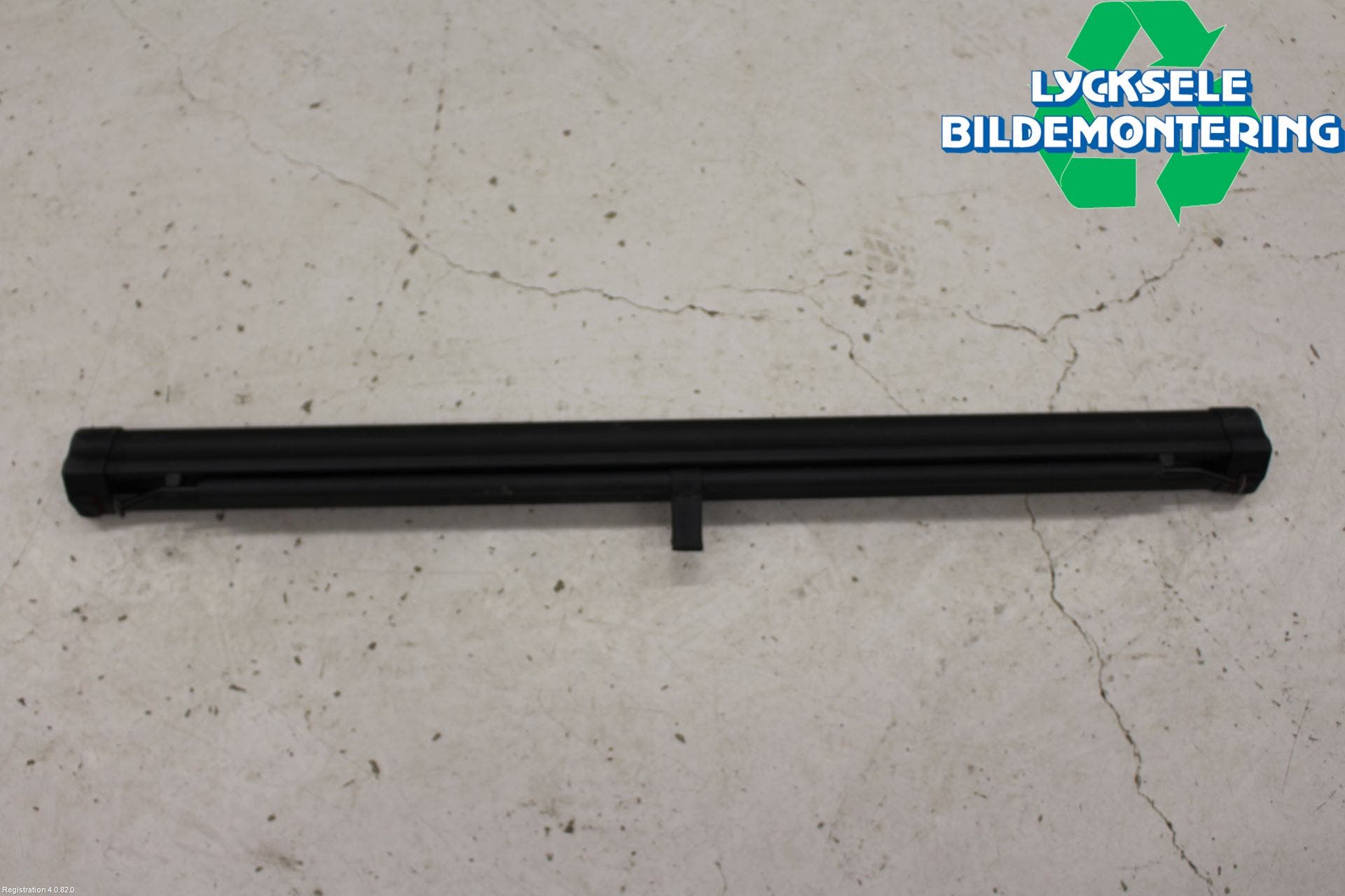 Toyota AVENSIS 09-15 Lastförskjutningsskydd-Galler