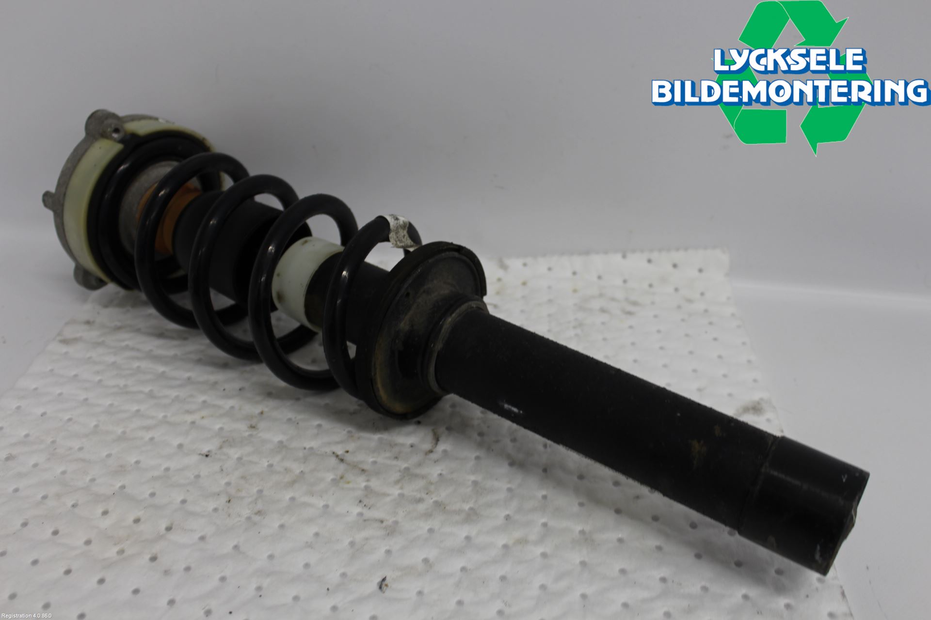 Audi A4/S4 B9 16-19 Fjäderben Fram Vänster