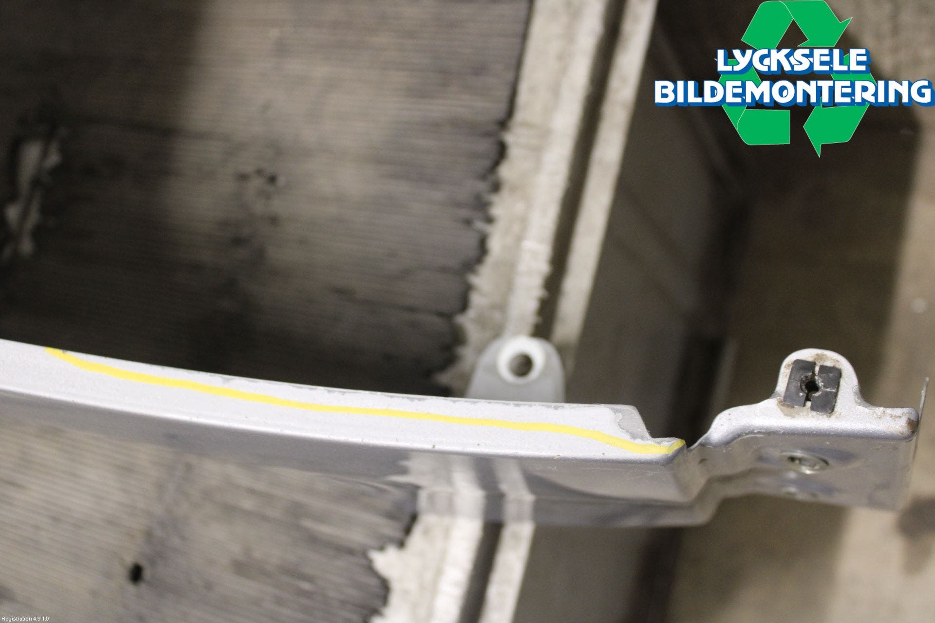 Audi Q5 09-16 Skärm Fram Höger