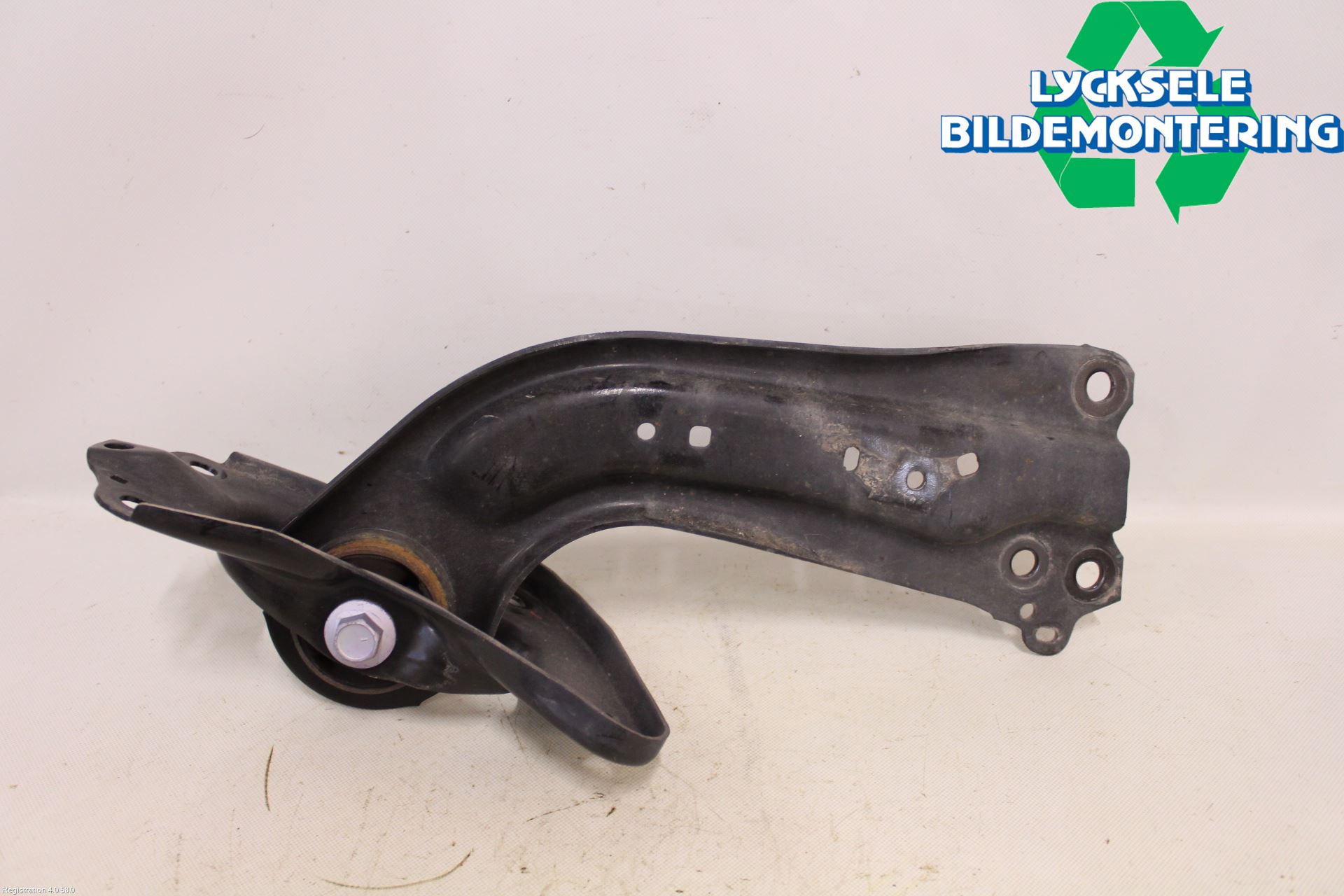 Toyota C-HR 16-23 Bärarm Bak Vänster