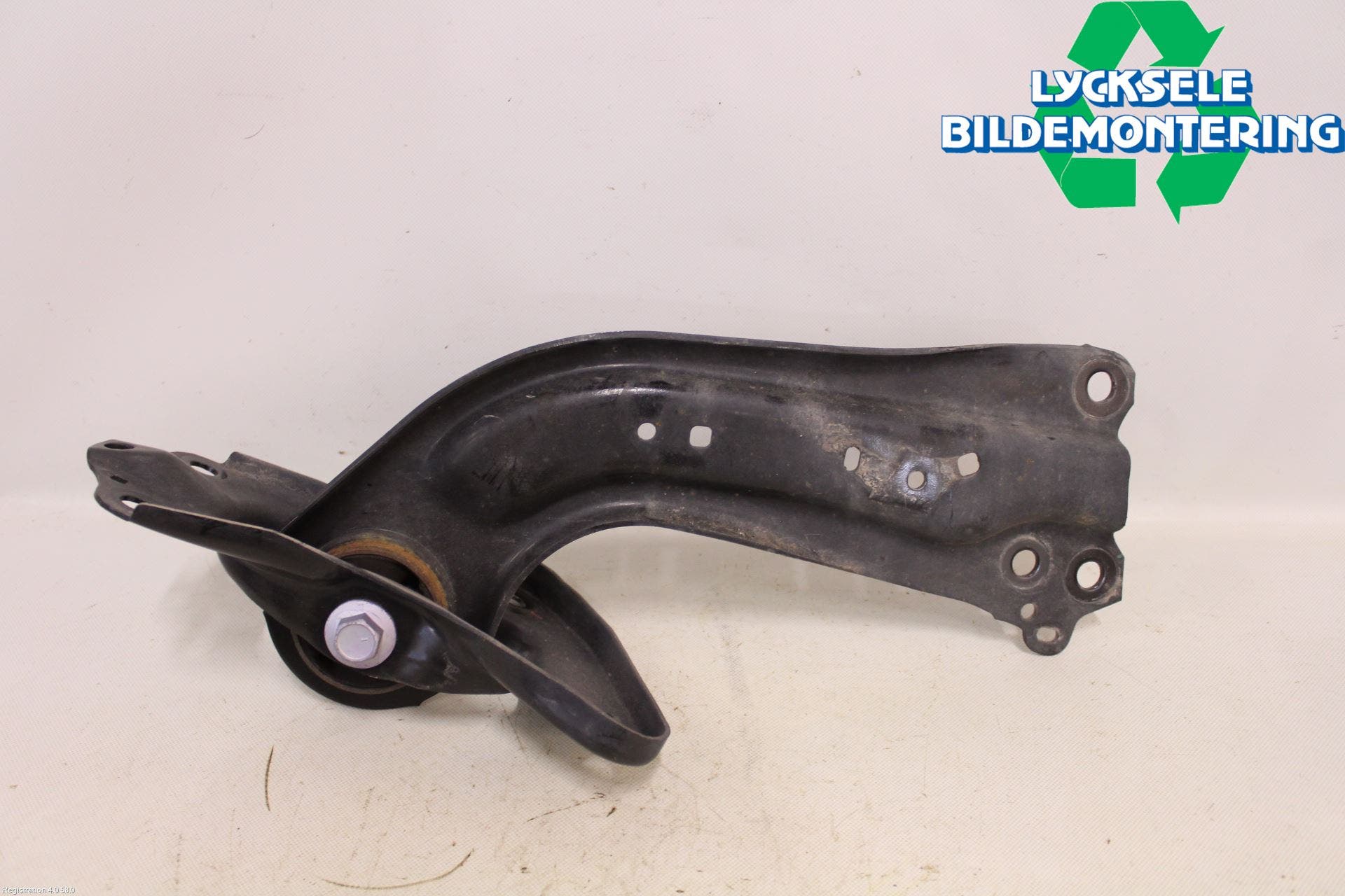 Toyota C-HR 16-23 Bärarm Bak Vänster