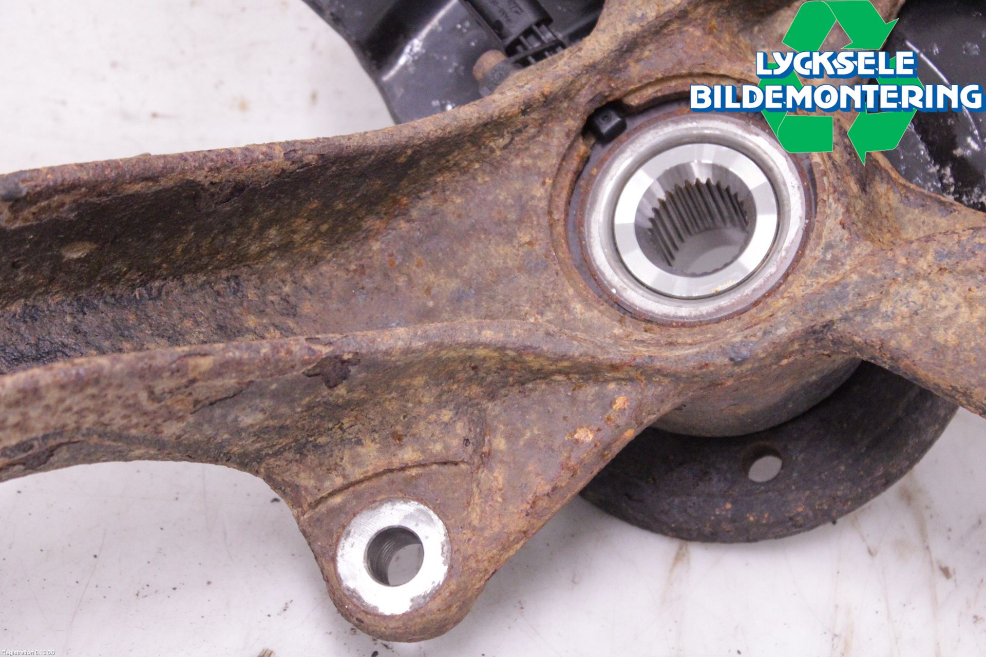 Volkswagen VW AMAROK 2H 10-22 Styrspindel Lagerhus Hö