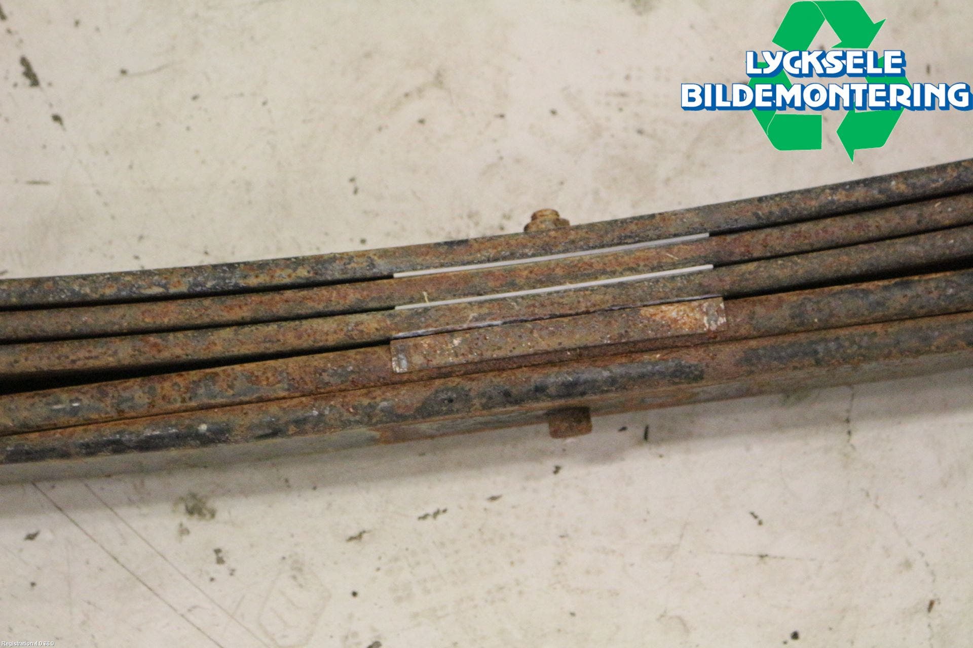 Toyota HILUX 16- Fjäder Bak Blad